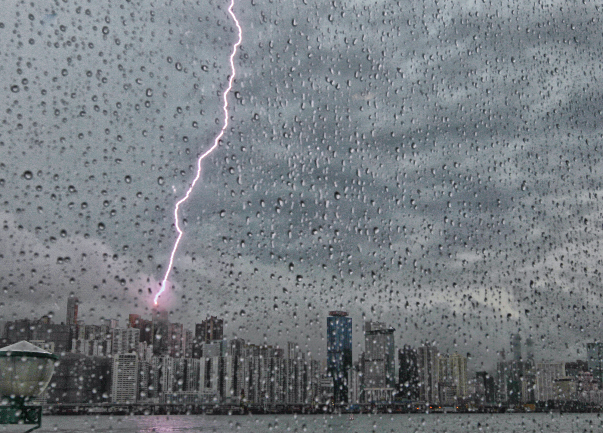 Thunderstorm activities in Hong Kong are now much more frequent. Photo: SCMP Pictures 