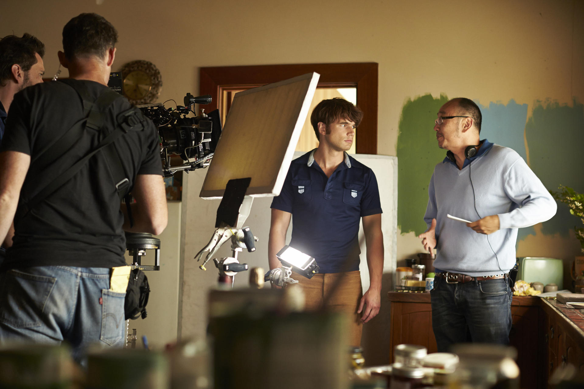 Tony Ayres (right) on the set of his thriller Cut Snake with star Alex Russell. 