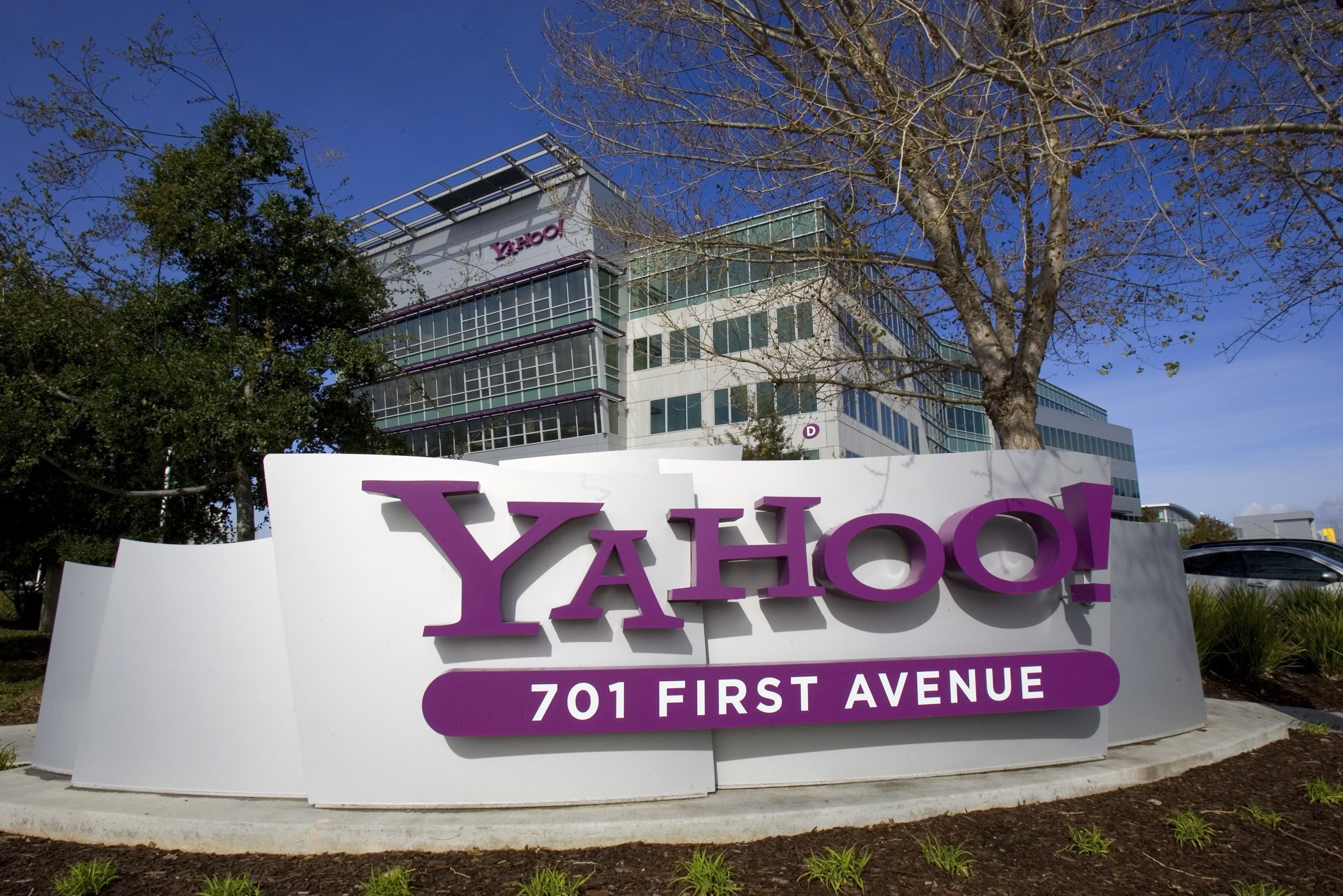 A Yahoo! signs sits out front of their headquarters in Sunnyvale, California. Photo: Reuters