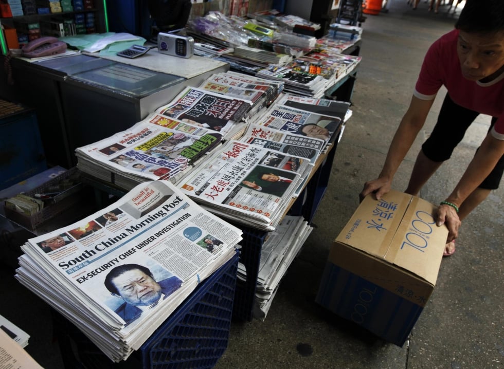 Hong Kong news stand showing a variety of both English and Chinese language dailies. Photo: Reuters
