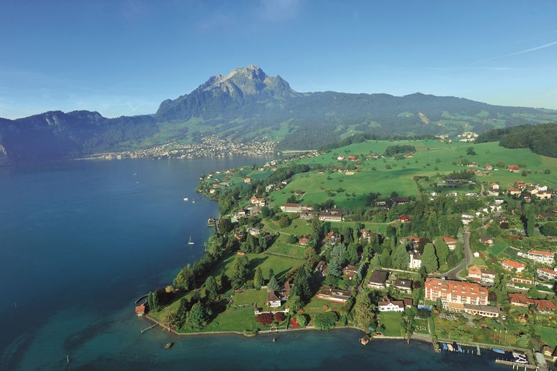 IMI sits on the tranquil shore of Lake Lucerne with Mount Pilatus as its backdrop.