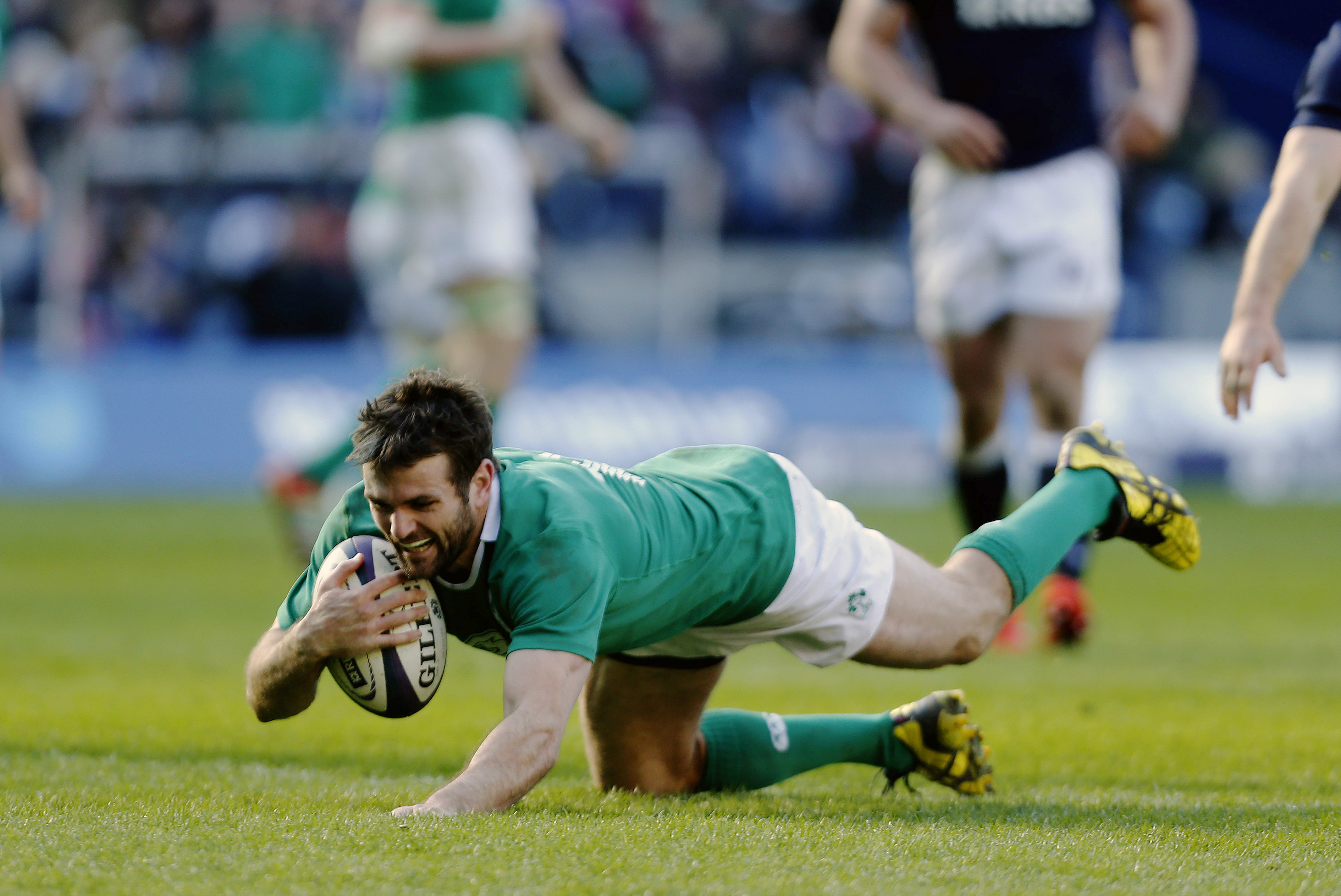 Jared Payne scores Ireland's third try in a 40-10 victory over Scotland in their Six Nations clash at Murrayfield. Photo: Reuters