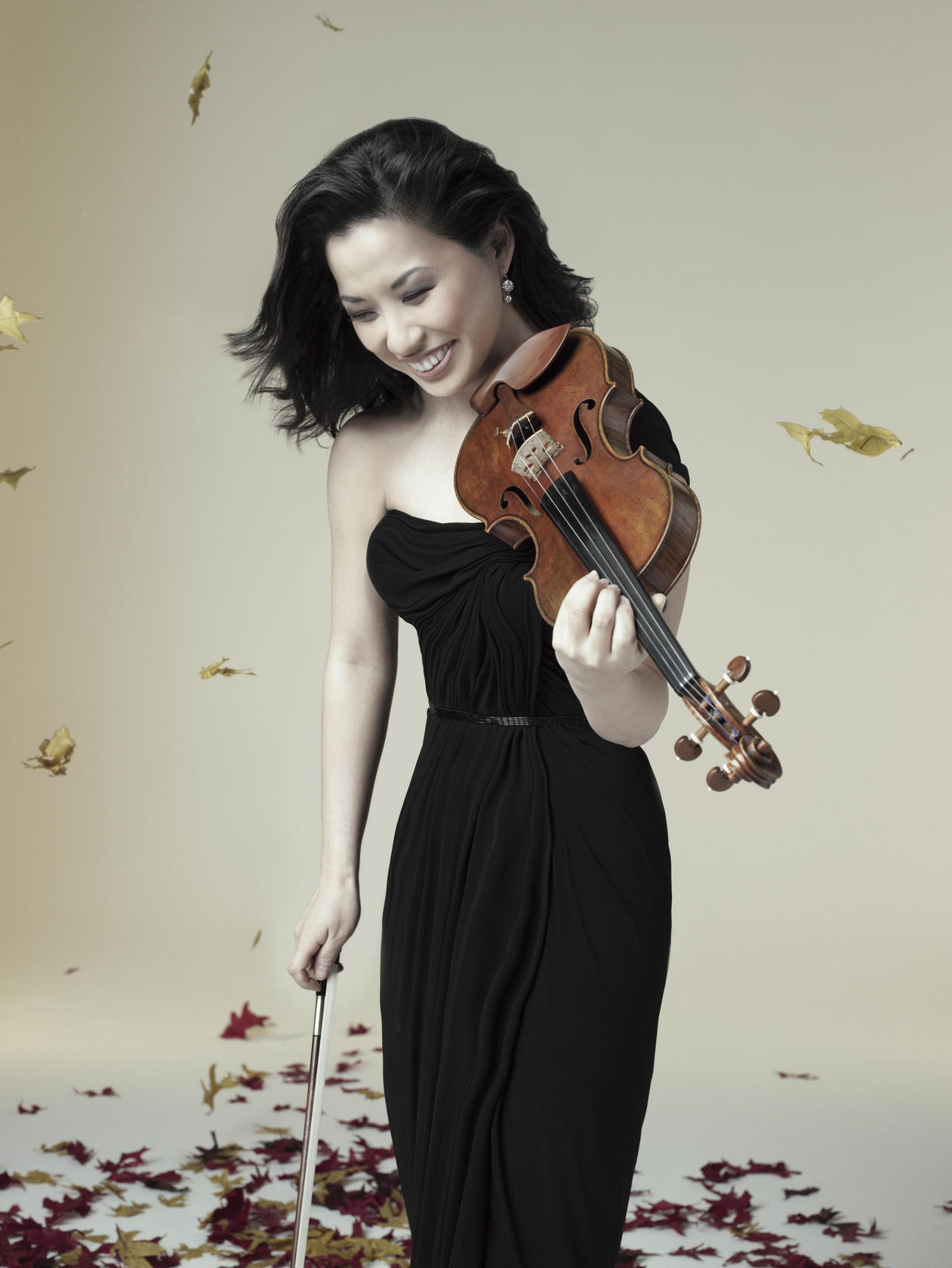 Sarah Chang plays with the City Chamber Orchestra of Hong Kong on April 4. Photo: Colin Bell