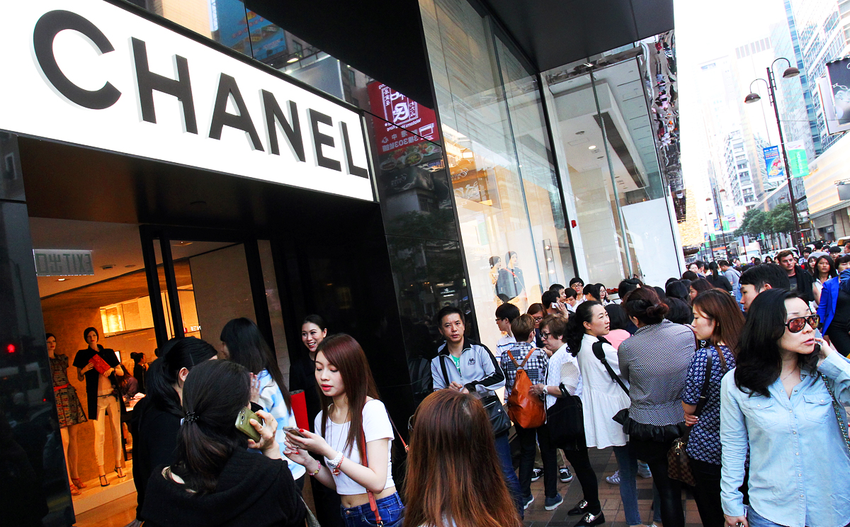 Retail sales dropped 2 per cent year-on-year in the first two months of the year. Photo: May Tse