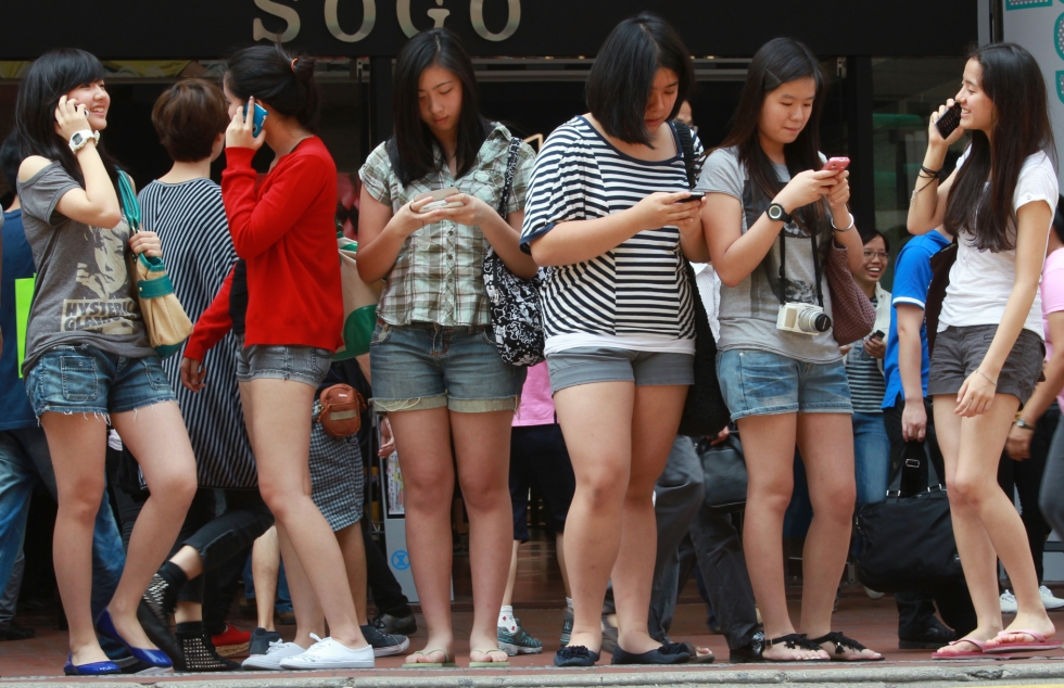 Smartphone users in Causeway Bay. Photo: SCMP Pictures