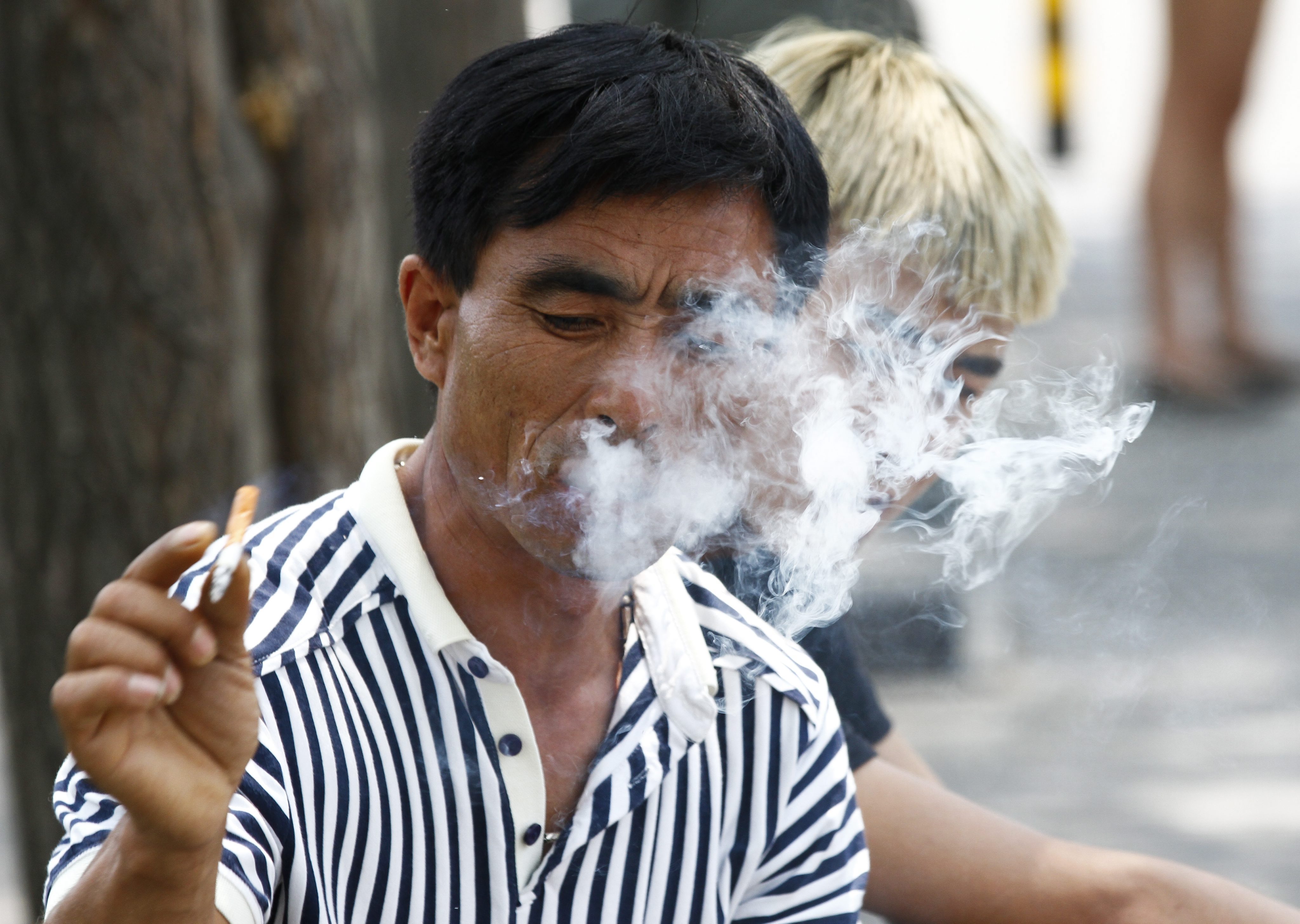 Smoking 'too easy' in China, says WHO, and even smokers agree | South China  Morning Post