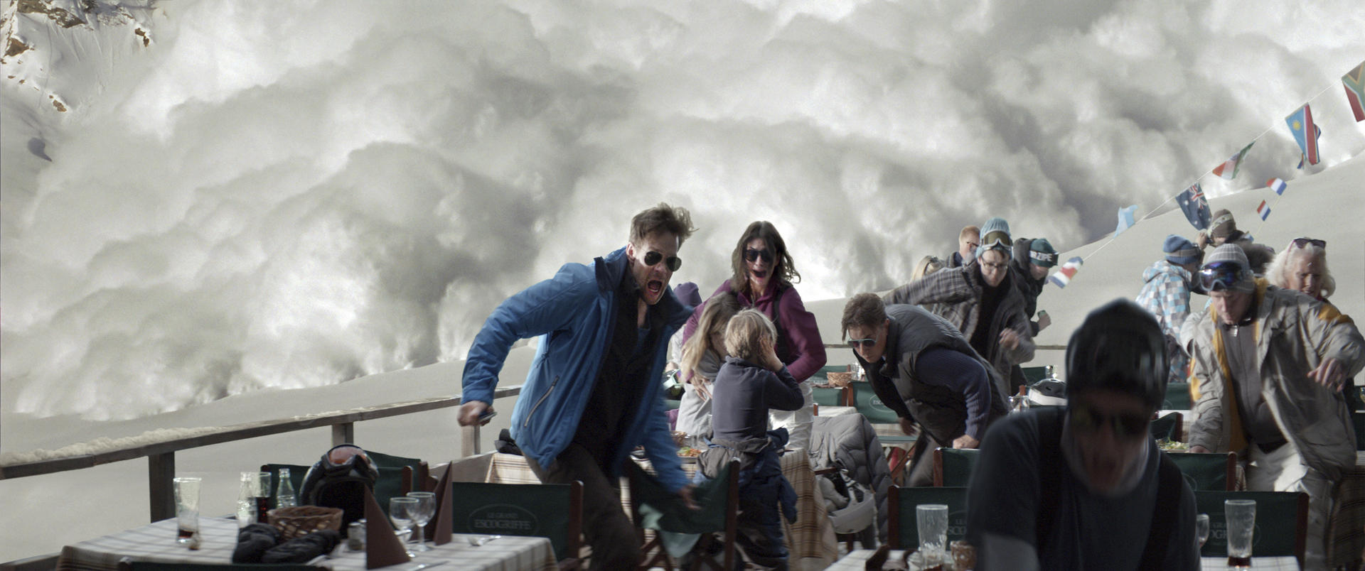 Tomas abandons his family in Force Majeure.