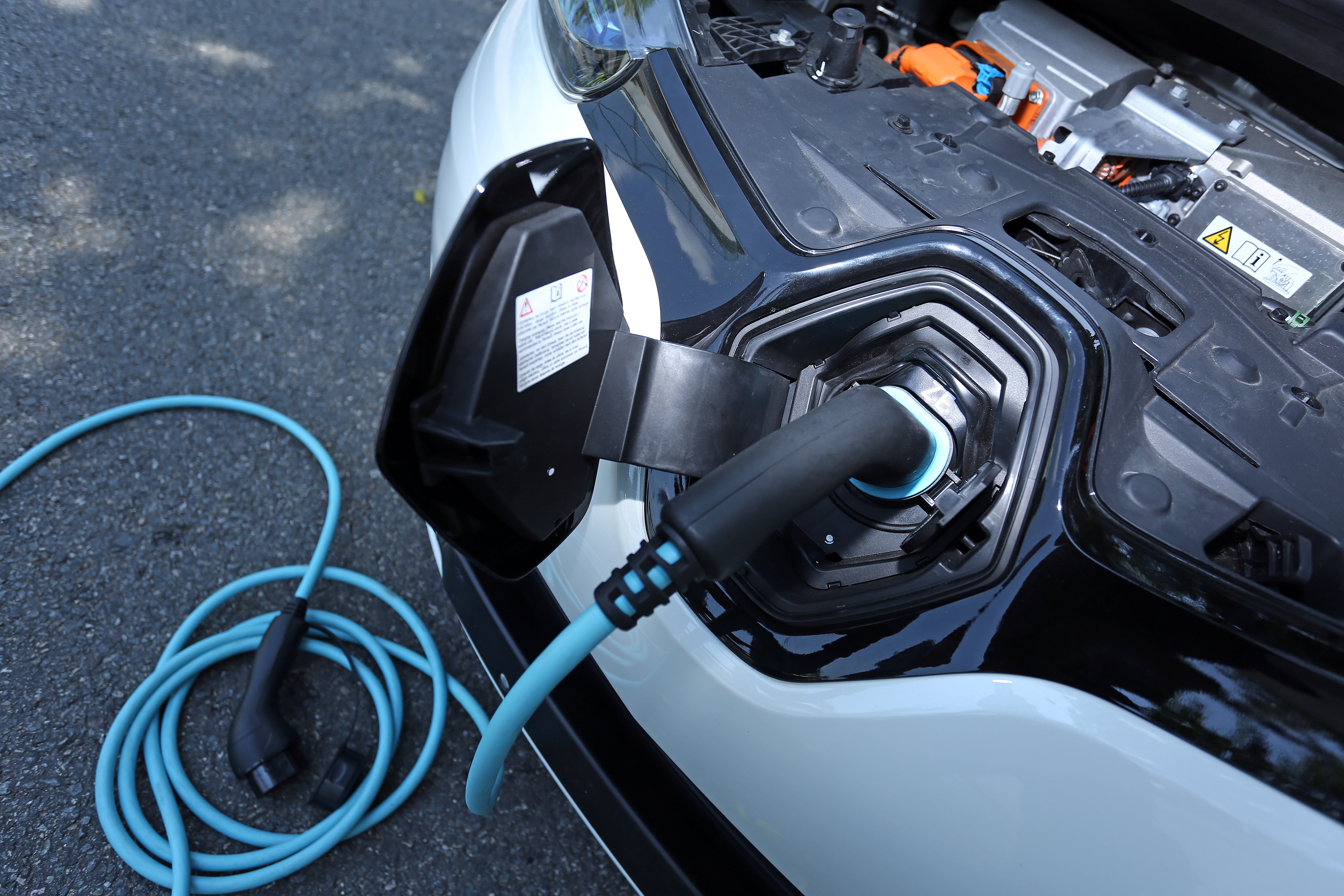 More major global automakers like Renault (pictured) are jumping into the EV market, but the paucity of charging stations remains a stumbling block. Photo: Jonathan Wong