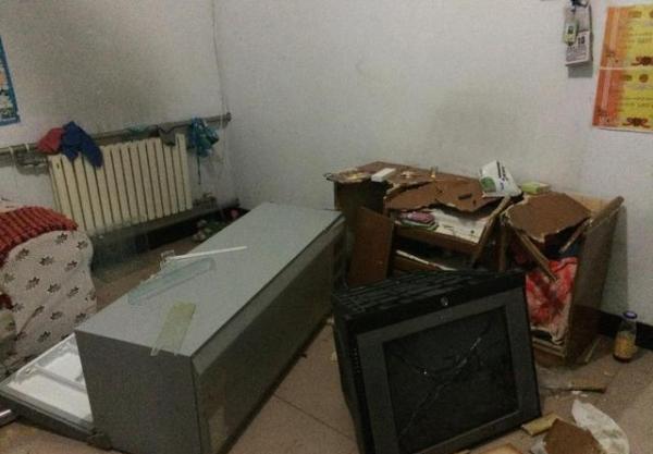 The alleged killer, Cao Zhenqi, wrecked furniture at home in his rage before the family proceeded to a nearby police station for mediation. Photo: Thepaper.cn