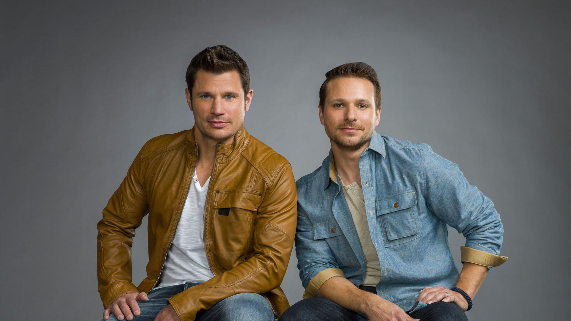 Nick Lachey (left) and brother Drew.