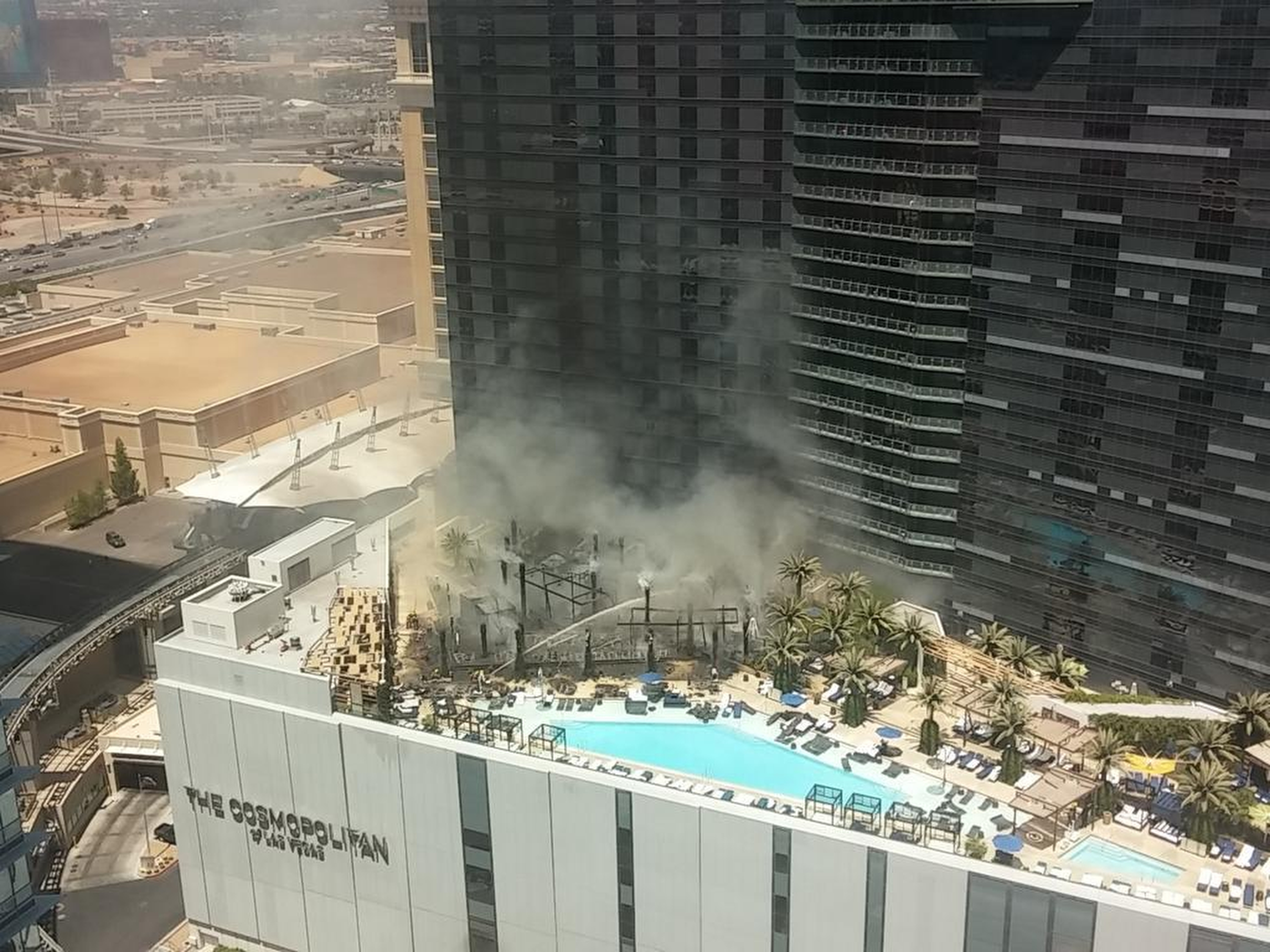 Fire Erupts At Swimming Pool Of Hotel On Las Vegas Strip South China Morning Post