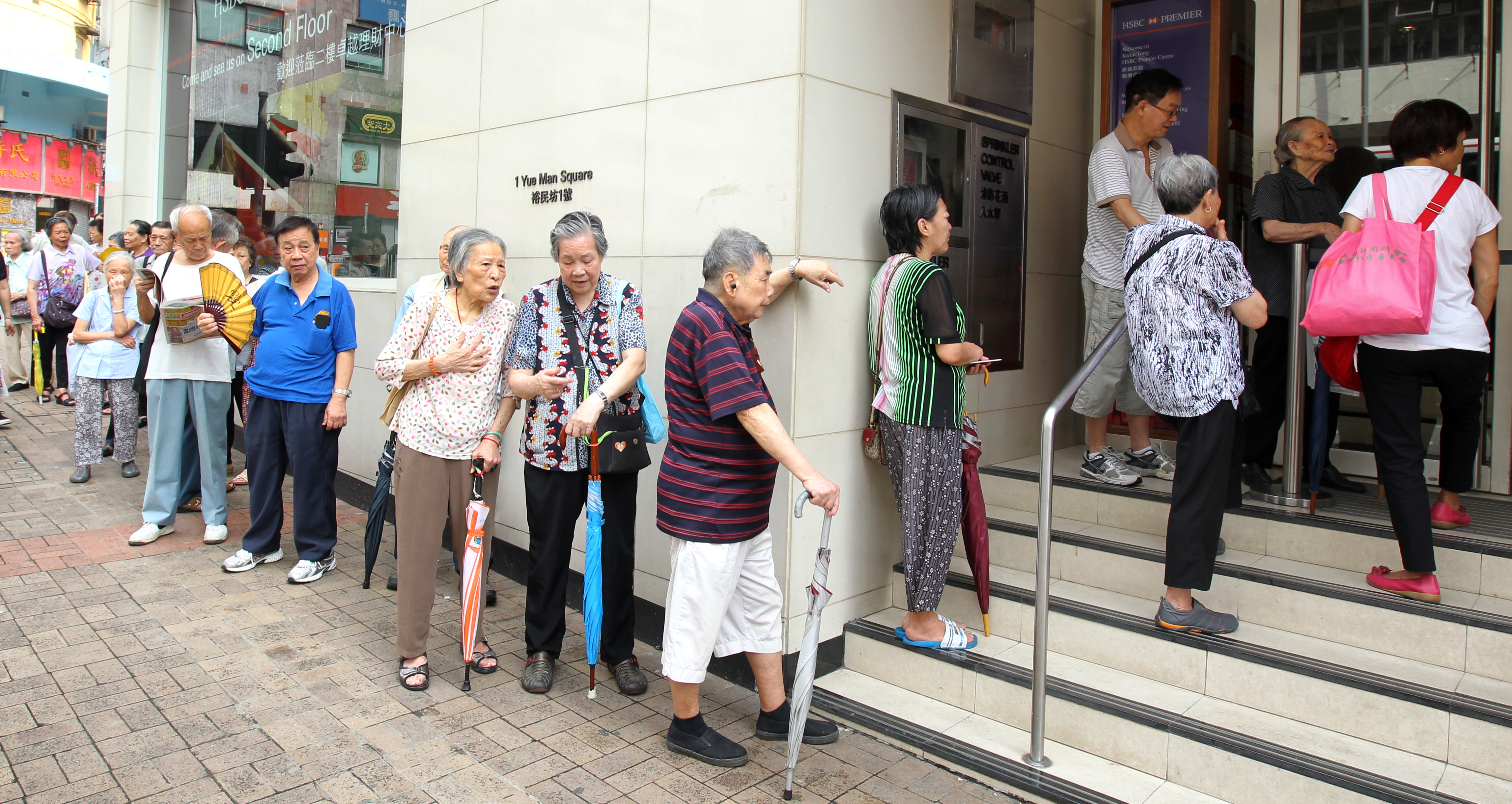 Record Ibond Subscription Means Many Hong Kong Investors Will Face Allocation Limit South China Morning Post