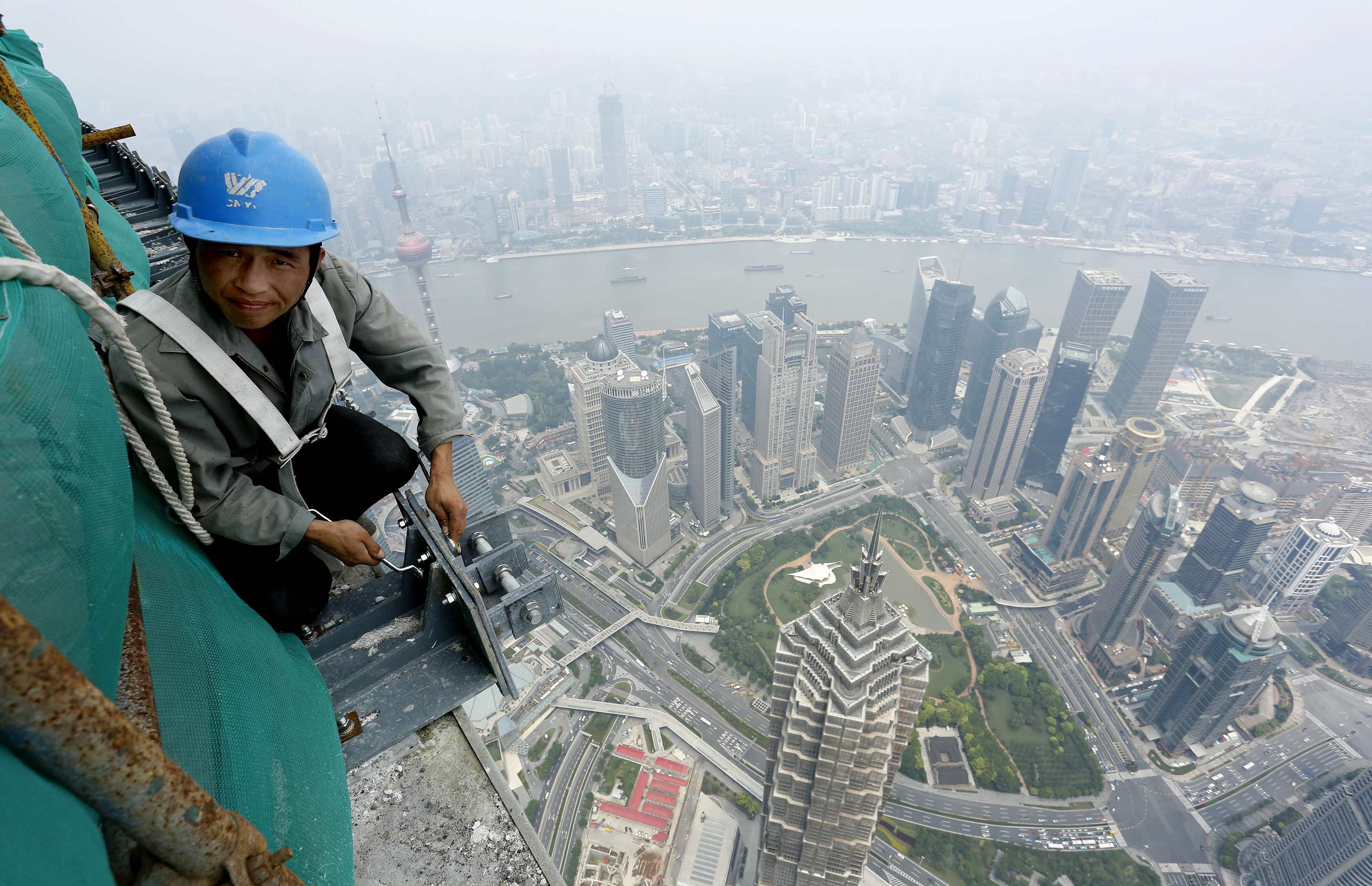 Managers Blame Hot Weather After Lift In Shanghai Housing Block Falls Twice In Two Hours South China Morning Post