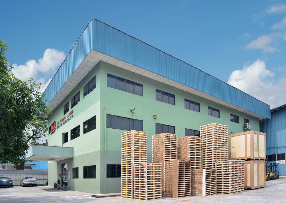 LHT operates Singapore's first wood waste recycling plant.