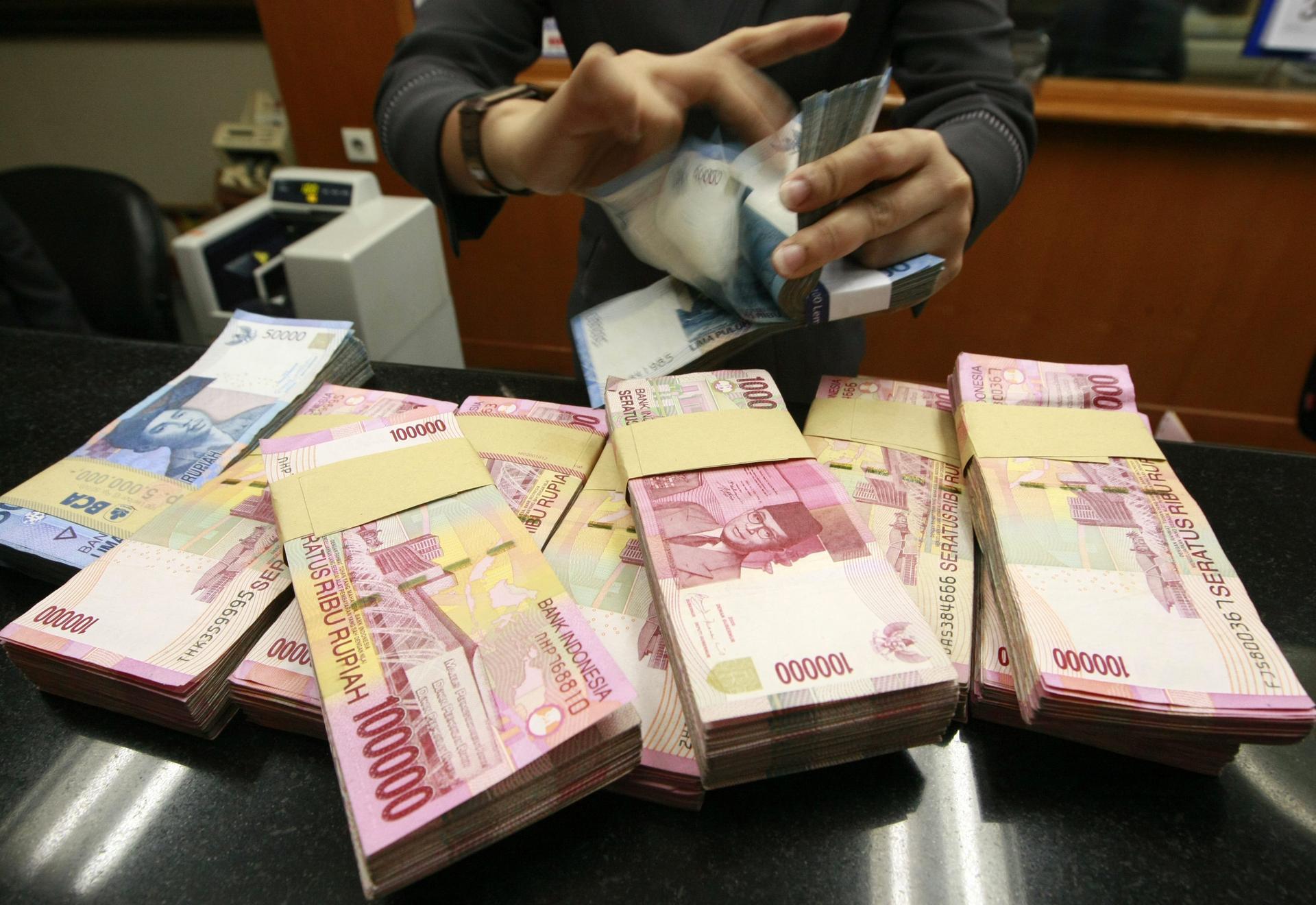 Indonesia's rupiah fell to its weakest level for 17 years. Photo: EPA