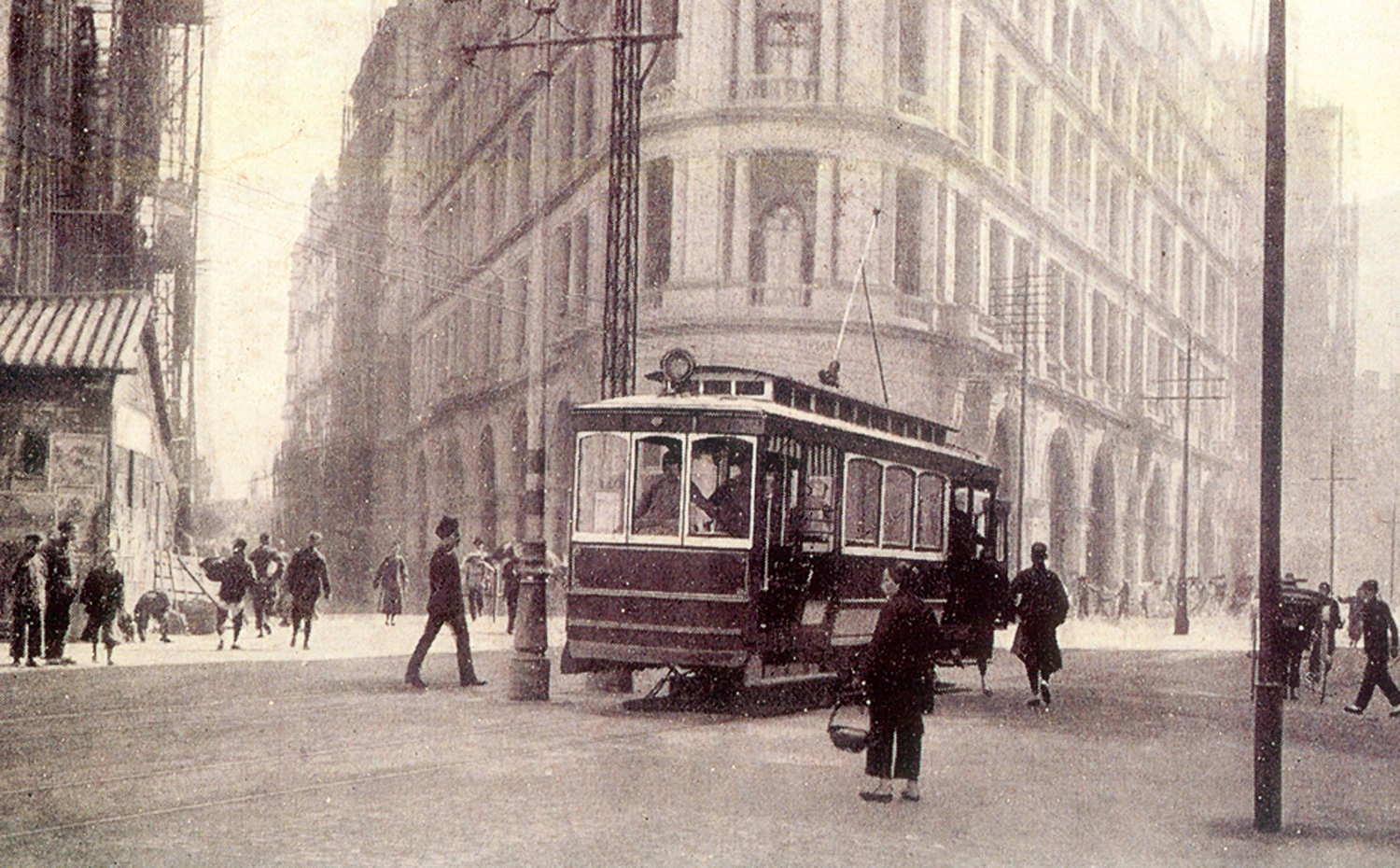 The first-generation tram had a single deck. It appeared on the streets of Hong Kong in 1904. Photo: Alan Cheung and Hongkong Tramways Ltd