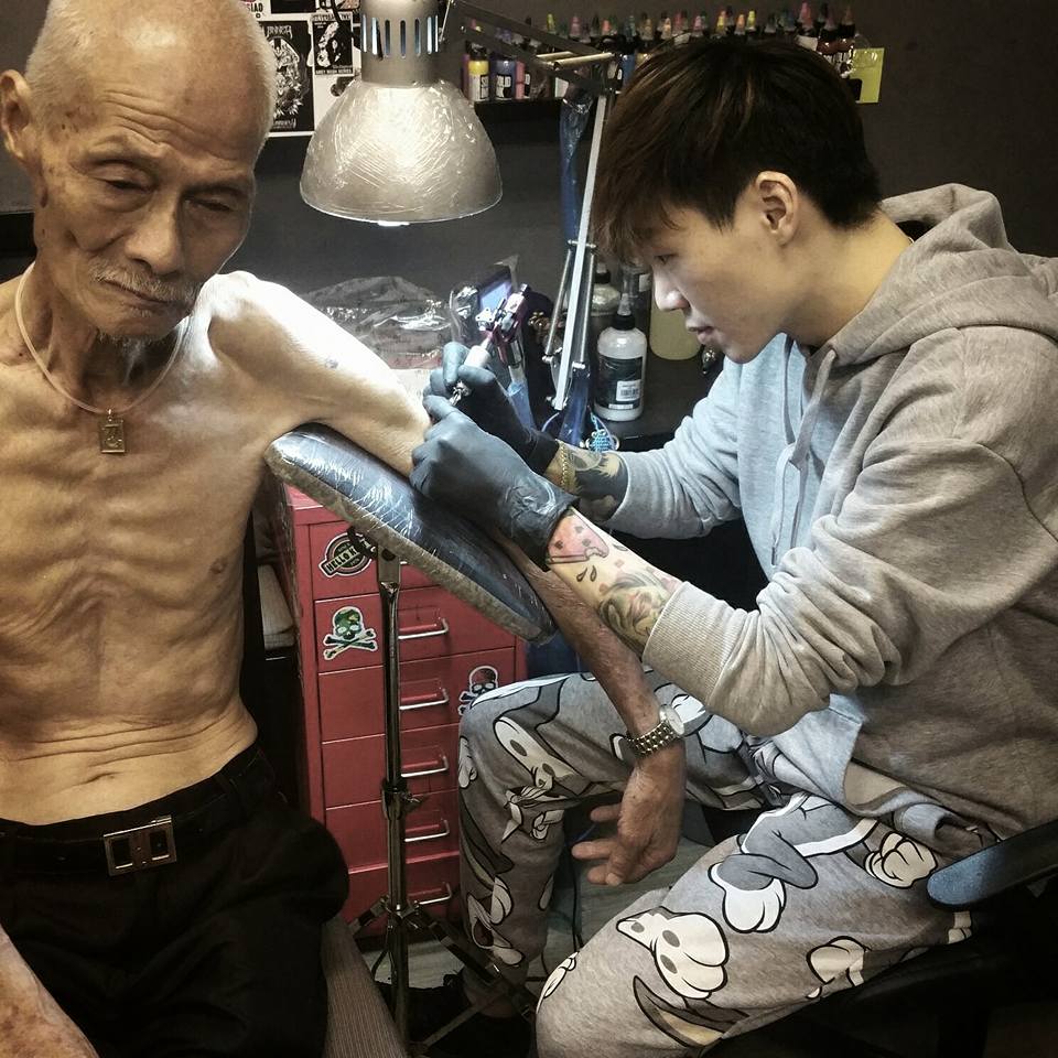 Chunhao wanted Chinese calligraphy on both arms to commemorate his friend of 45 years, who recently passed away. Photo: SCMP Pictures