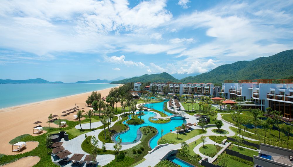 Angsana Lang Co is part of Vietnam's largest integrated resort, Laguna Lang Co, which has two five-star hotels and an 18-hole golf course.