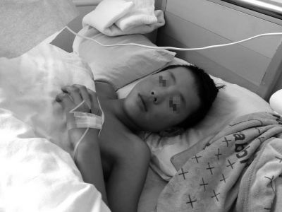 The Chinese primary six student must stay in hospital in Jilin province for a month after having his right thumb and two fingers reattached after Saturday's accident. Chinajilin.com.cn 