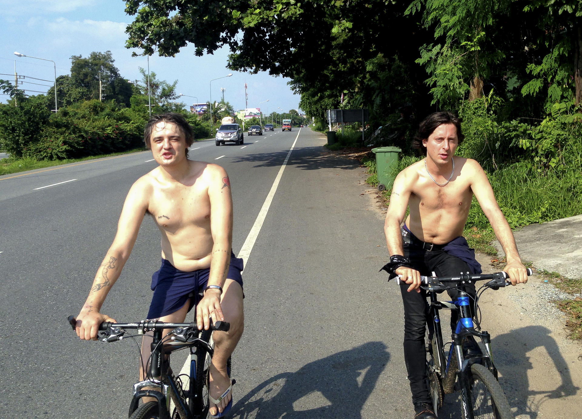 Pete Doherty (left) and Carl Barat, in Si Racha, Thailand, in October last year. Photos: Red Door News Hong Kong; Corbis