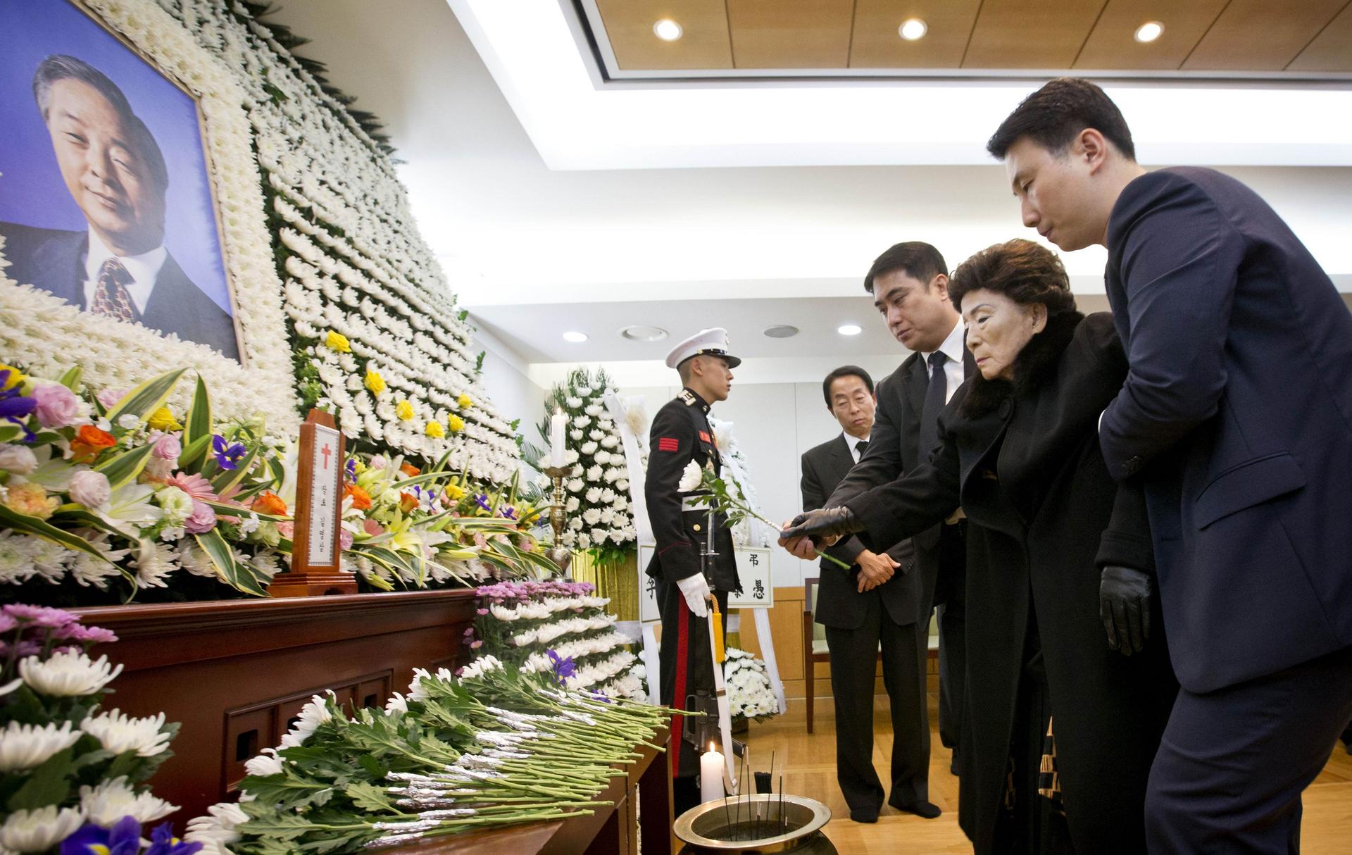 Son Myung-soon (second right), wife of the late former South Korean president Kim Young-sam, visits his memorial in Seoul. Photo: AFP