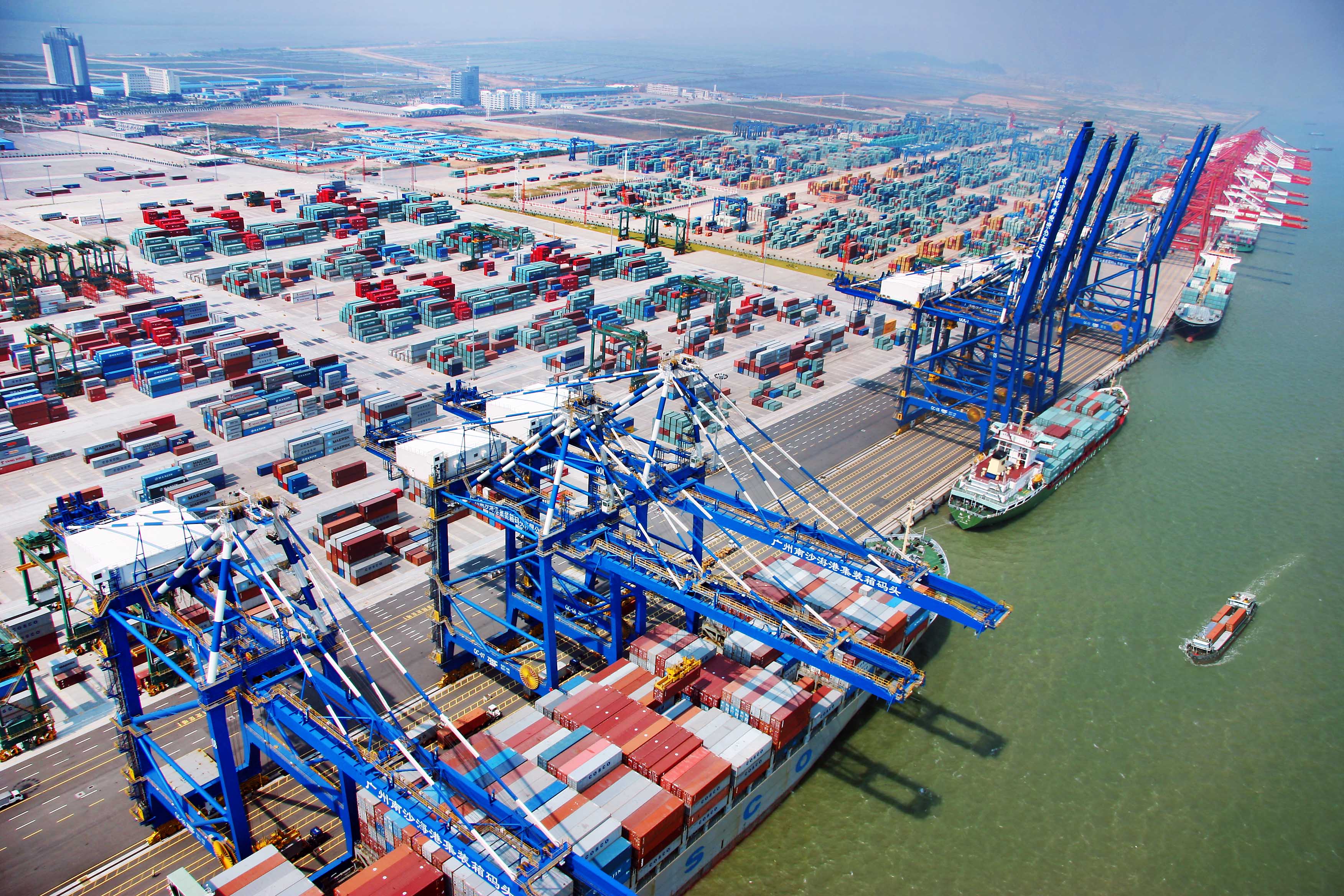 A grand shipping and logistics gathering, the ‘China Shipping 50 Forum’, was held in Nansha District last January, attracting over 300 representatives of leading enterprises in the field.