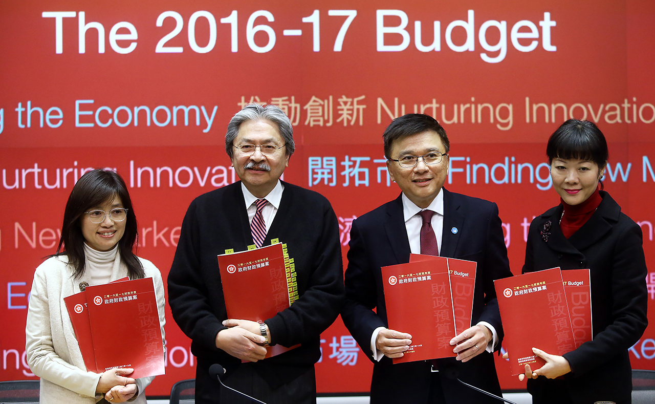 (From left) Permanent Secretary for Financial Services and the Treasury Elizabeth Tse Man-yee, Financial Secretary John Tsang Chun-wah, Secretary for Financial Services and the Treasury Chan Ka-keung and Government Economist Helen Chan meet the media after the ninth budget at Legco. Photo: Sam Tsang