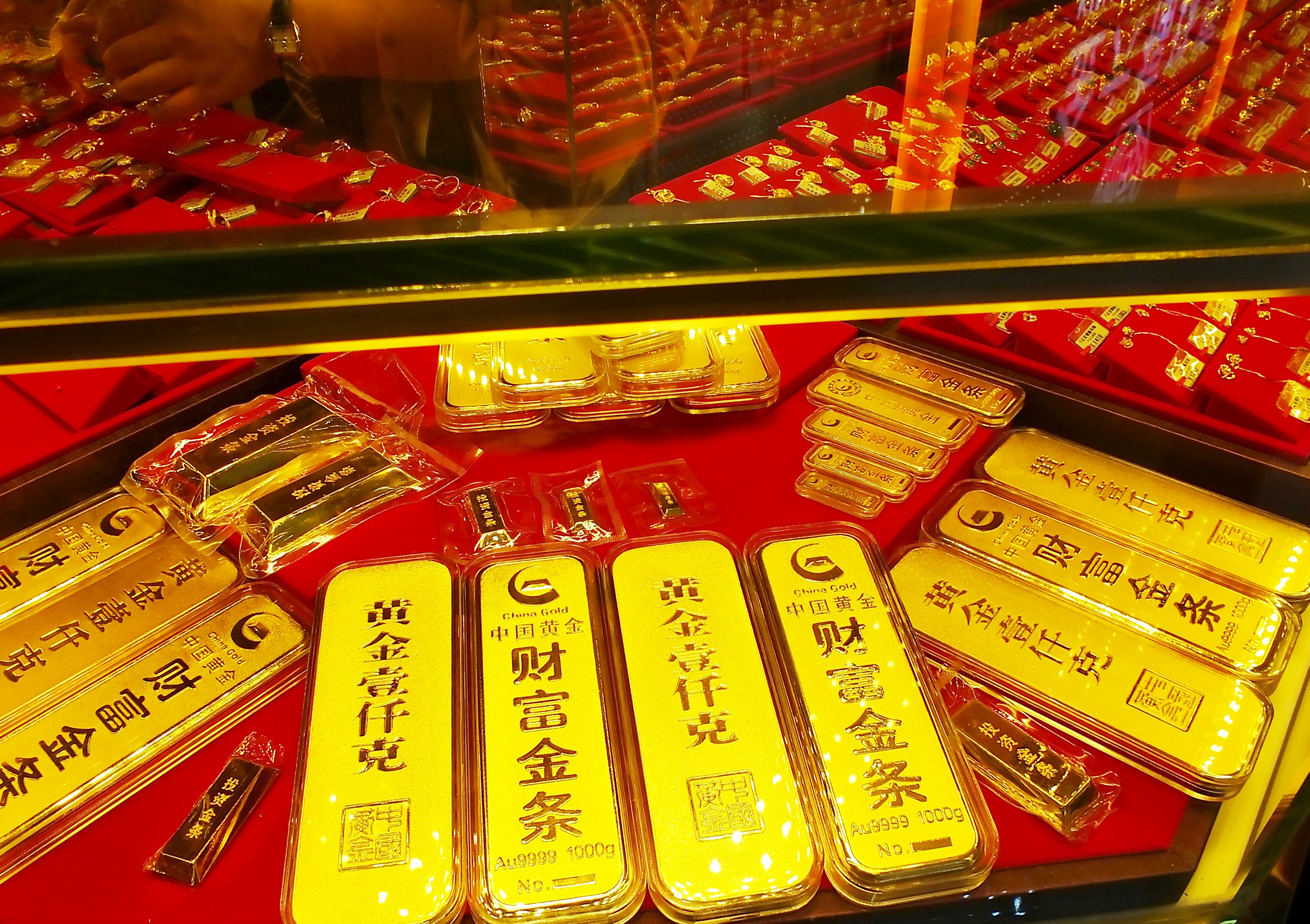 China’s gold reserves grew at a monthly average of 17 tons through the second half of 2015. Photo: Reuters