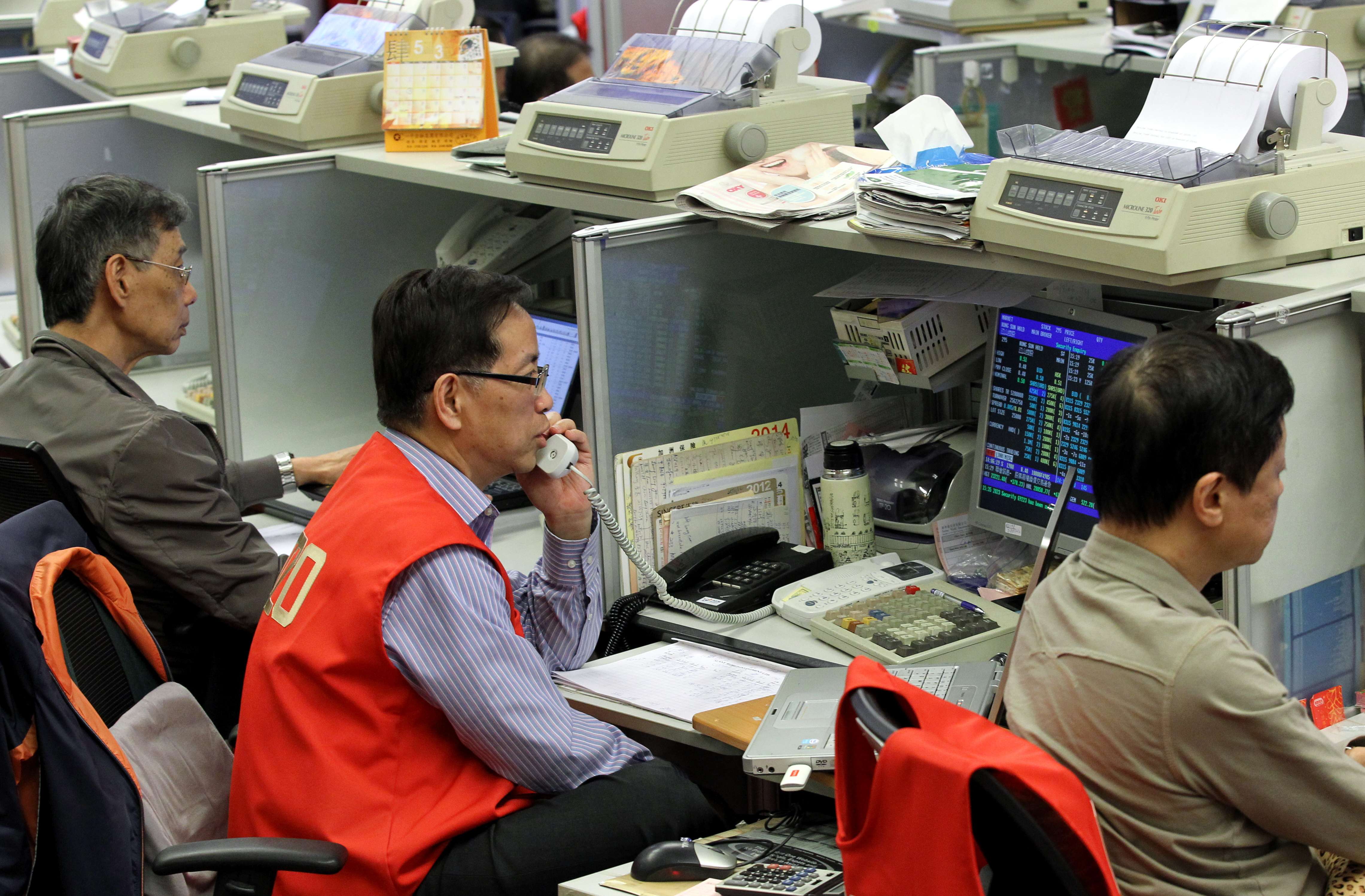 The Hang Seng Index closed up 0.7 per cent on Friday. For the week, it sank 4.1 per cent, the biggest decline since early May. Photo: Edward Wong