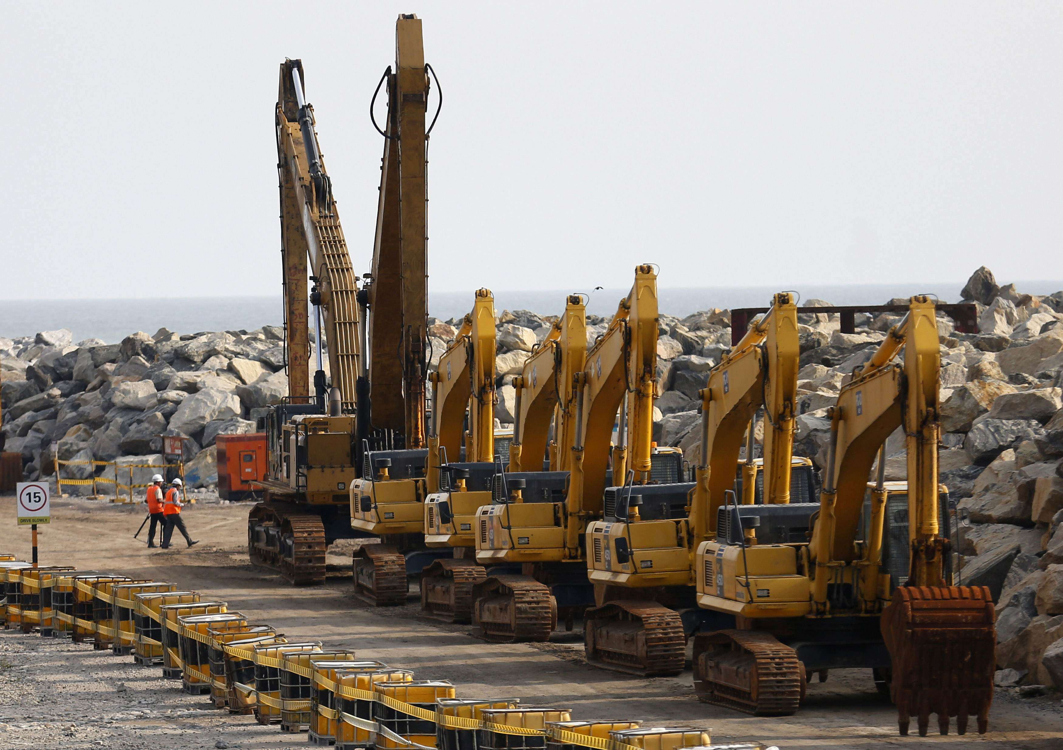 Excavators stand idle after work stopped at the construction site of China-backed Colombo Port City in Colombo, Sri Lanka. Relations between the two countries cooled after a change in government in Sri Lanka. Photo: Reuters