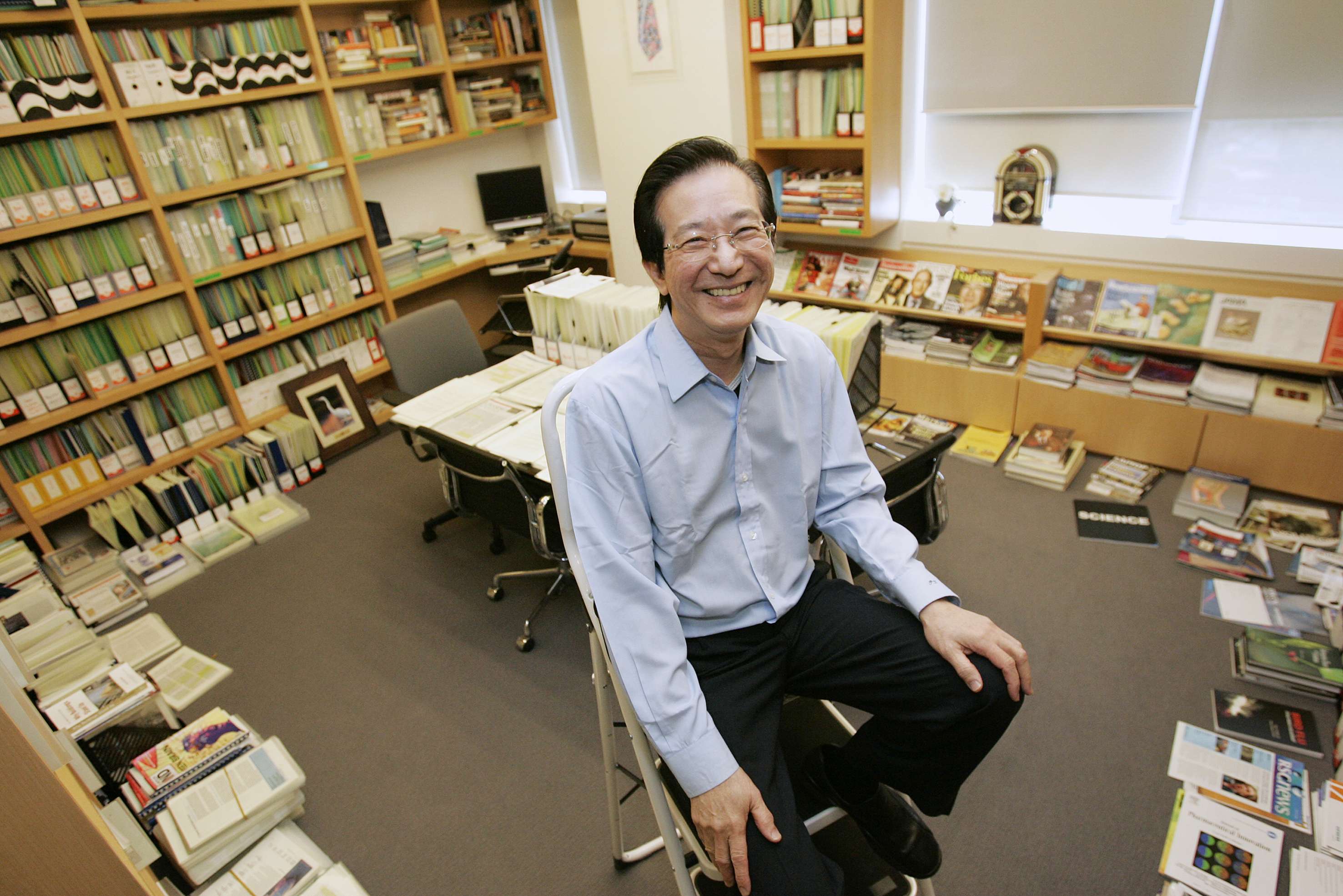 Philip Yeo, Singapore’s former economic tsar, is a former school librarian who has retained his love of books. Photo: Singapore Press Holdings