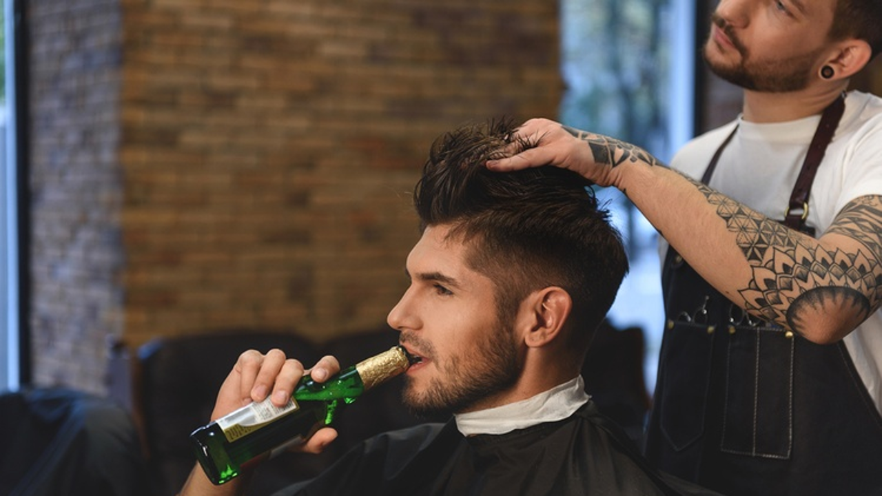 Starting in January, businesses such as barber shops, salons and stores will be able to apply for liquor licences. Photo: Shutterstock/Olena Yakobchuk