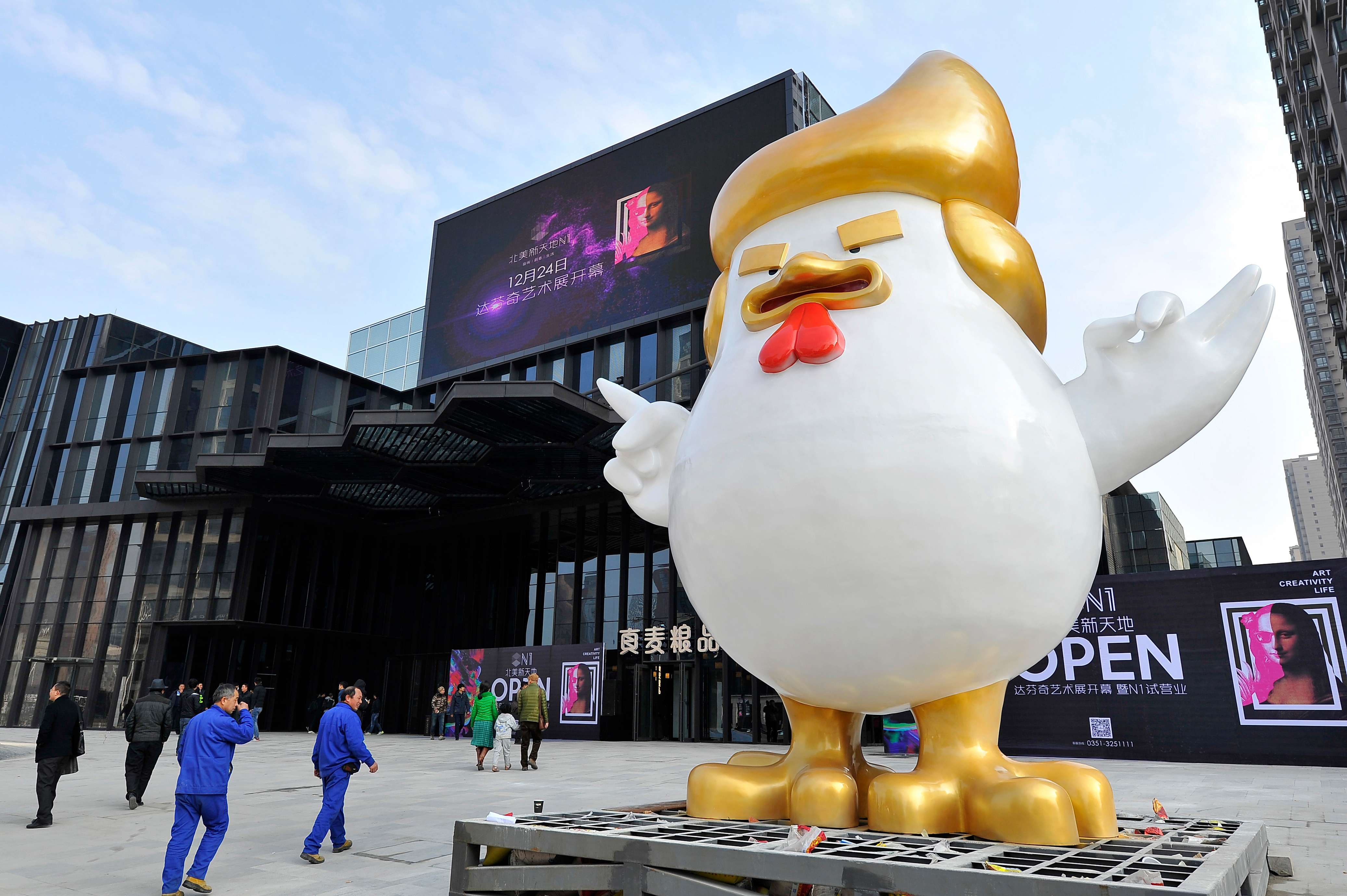 A giant rooster sculpture – said to resemble US President-elect Donald Trump – at a shopping mall in Taiyuan, north China's Shanxi province. Photo: AFP