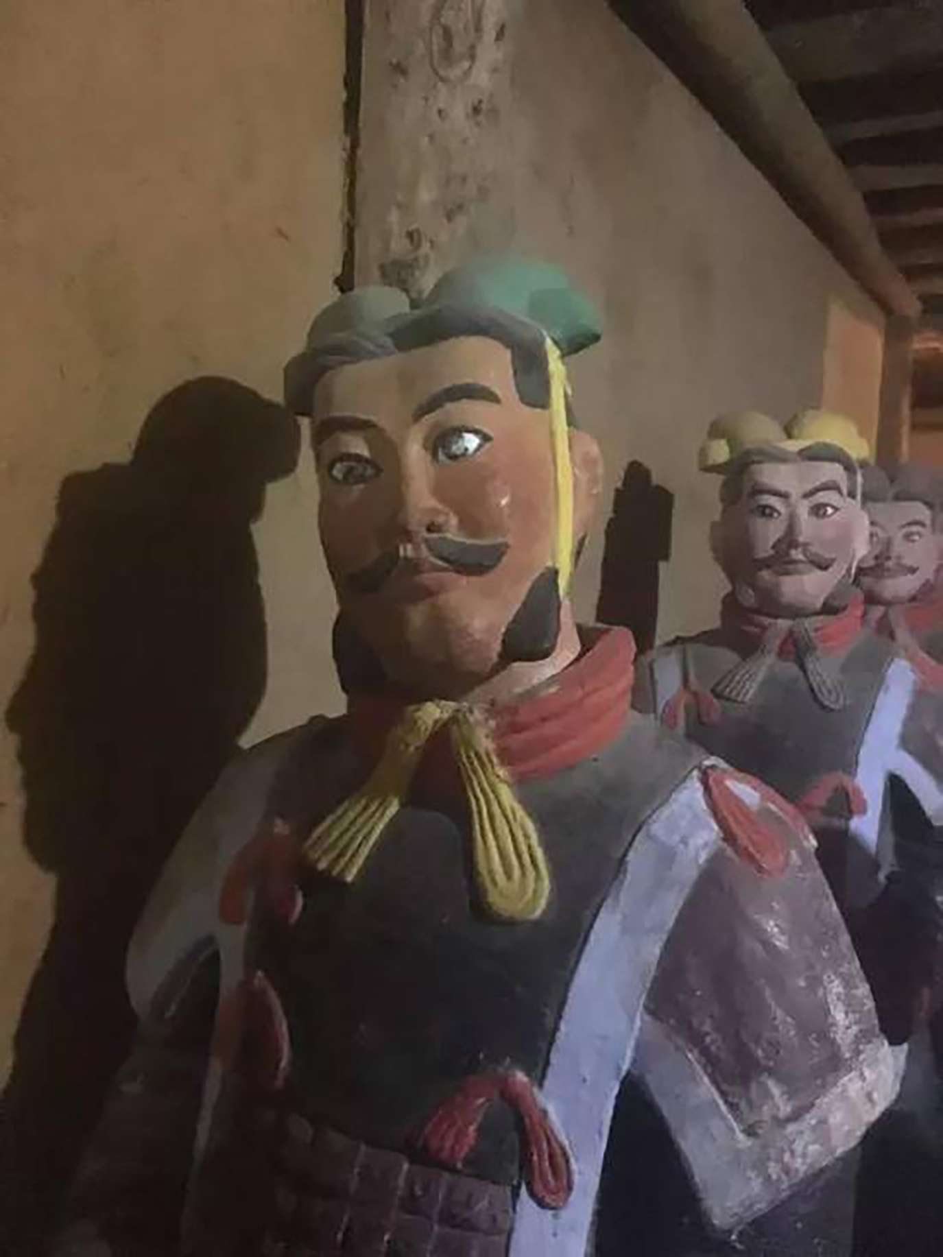 The terracotta warrior replicas at the fake site are brightly coloured with “double-lid eyes”, the blogger wrote. Photo: Handout