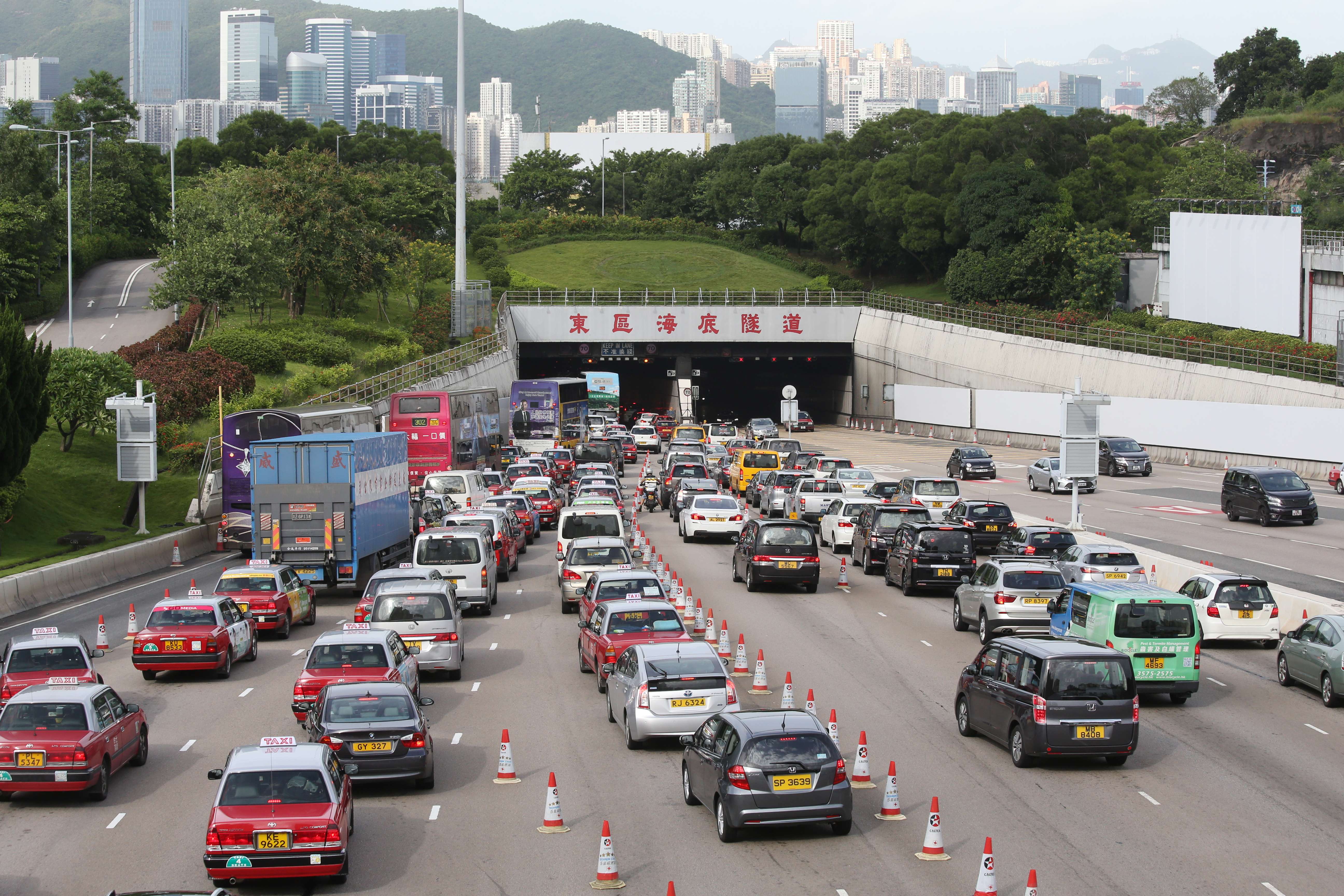 The Eastern Harbour Tunnel at Lam Tin, last August. Smart systems for infrastructure, such as extending the use of bus lanes and introducing bus-priority junctions, can make a difference in traffic management. Photo: Dickson Lee