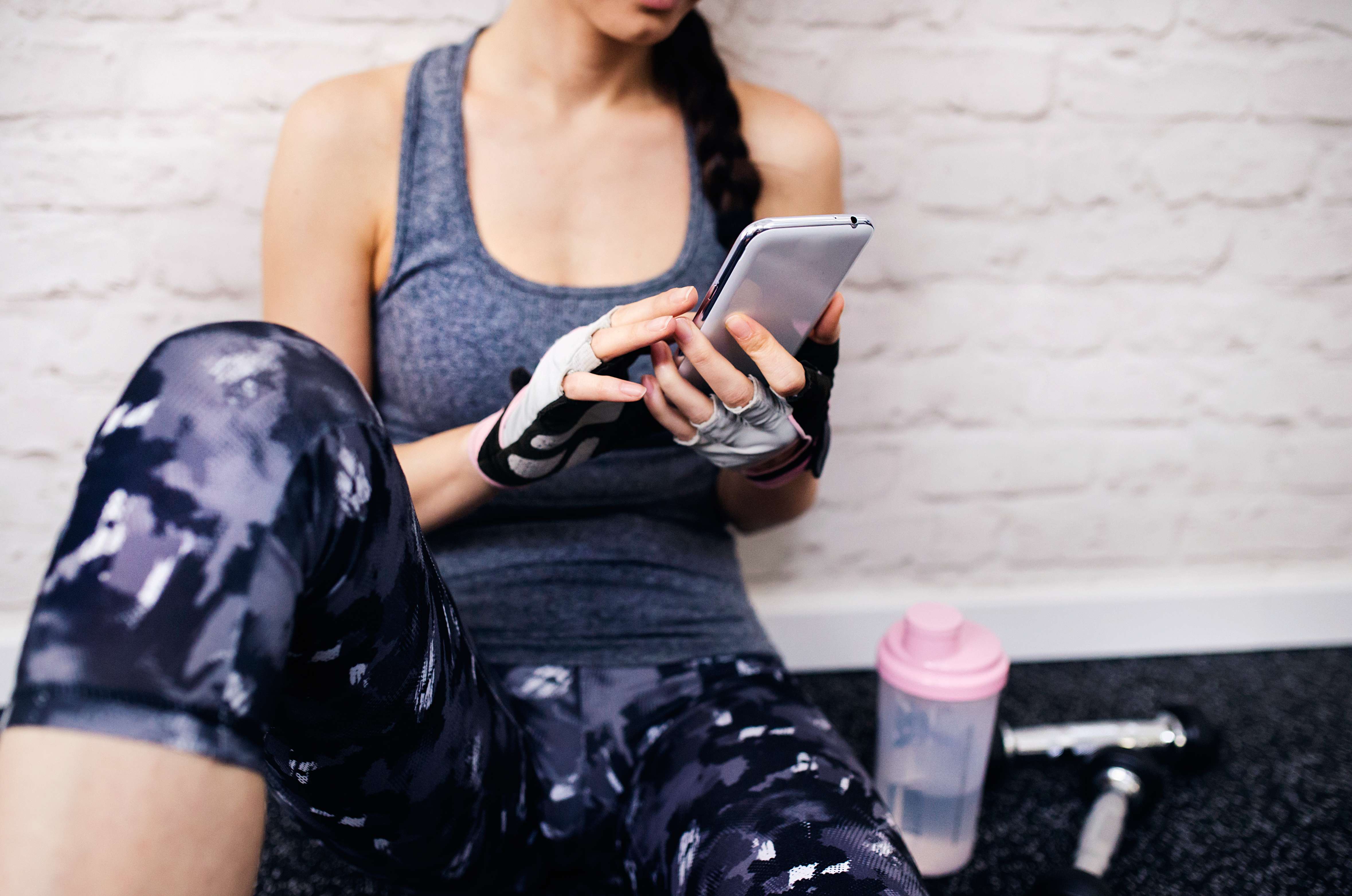 Hong Kong fitness experts agree with US researchers that the distraction of calls or texting not only can lead to injury but also undermine the intensity and efficacy of a workout