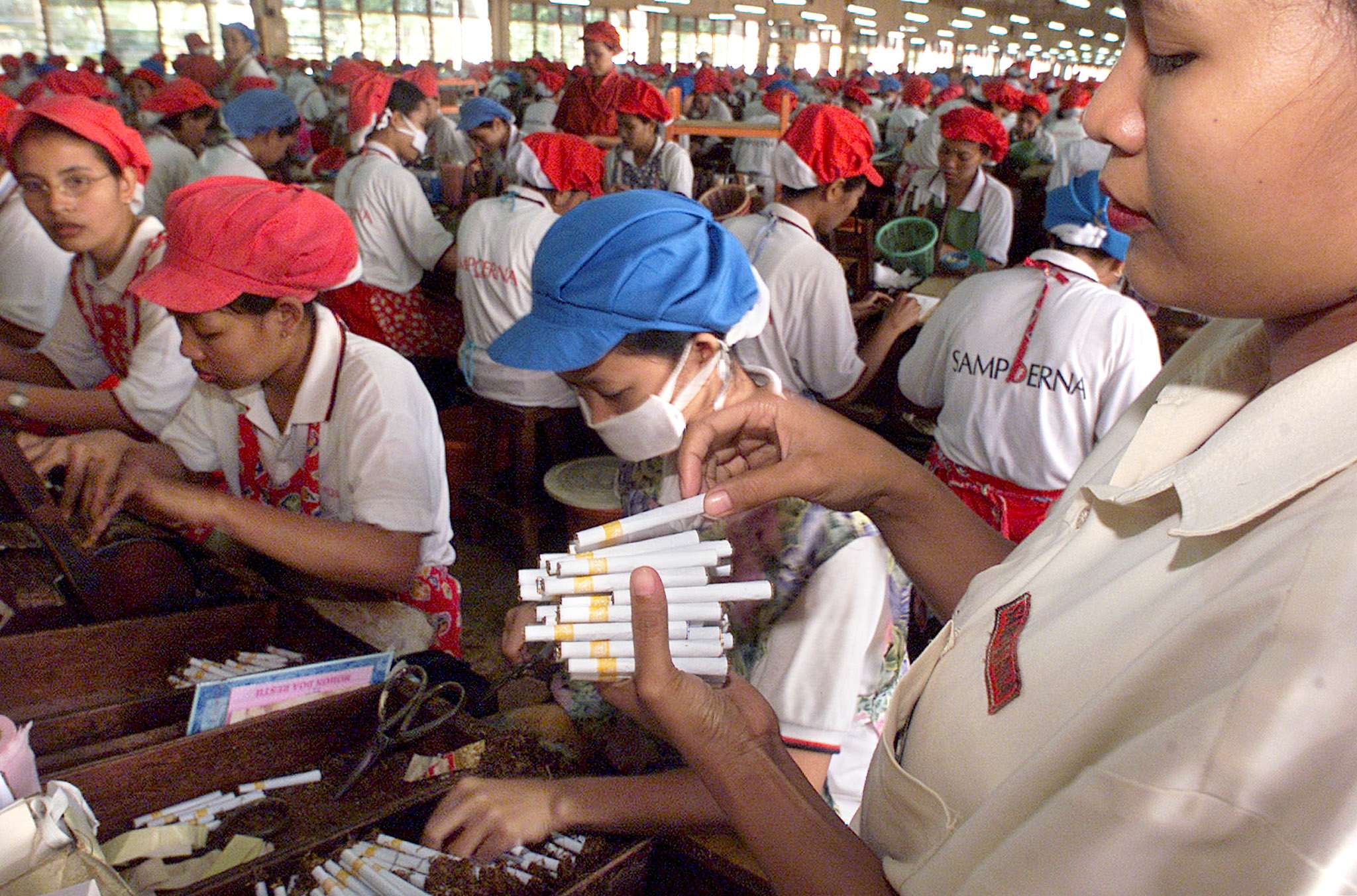 The story of two Javanese cigarette-making families is also one of secrets and discoveries,  and for readers beyond Indonesia it offers fascinating glimpses of the country’s recent history and its people’s ways