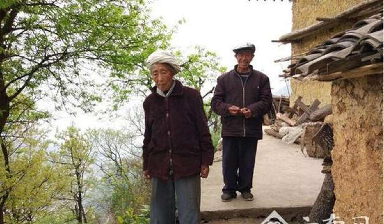 Chinese couple build their own tombs ... inside their house | South ...
