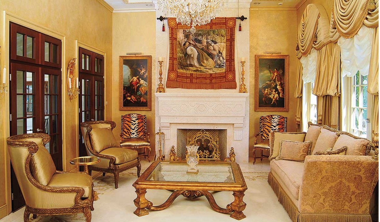 A sitting room in Le Chateau des Palmiers. Photo: Photo: Sotheby's International Realty
