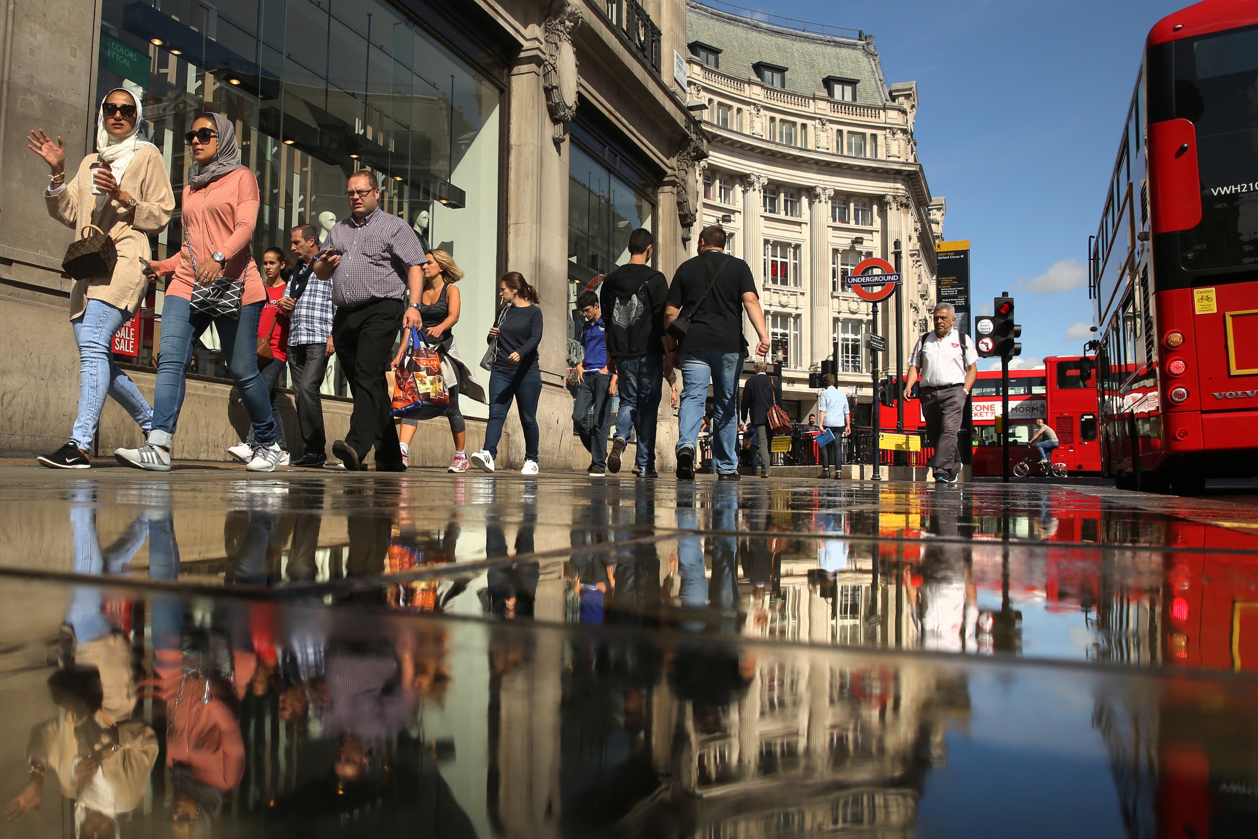 Even with the political uncertainties in the UK, the pound’s historic low levels against the US dollar could present investment opportunities for Hong Kong investors, albeit British people being found to be one of the world’s most pessimistic when it comes to investing. Photo: Bloomberg