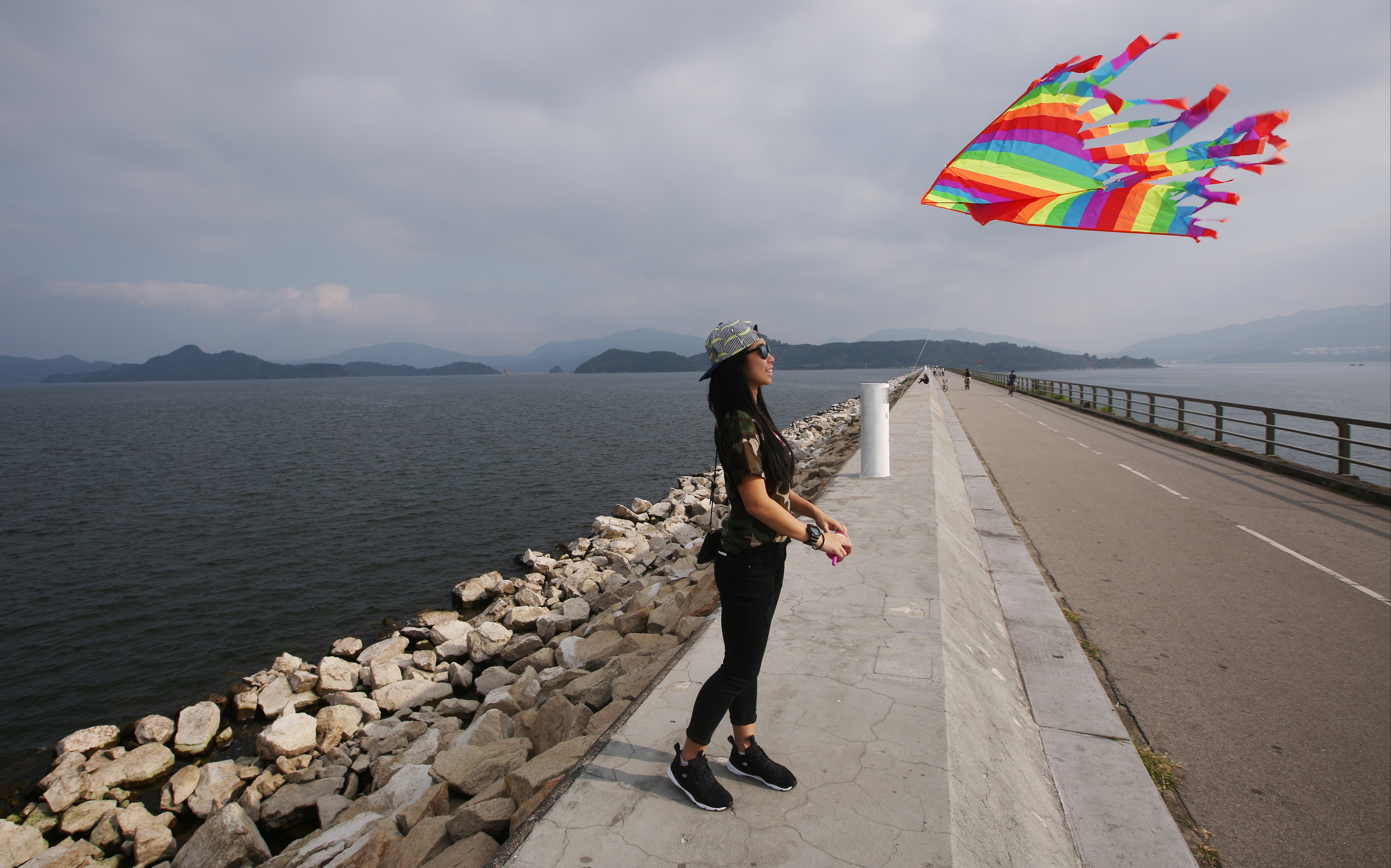 Kite-flying is a popular activity at Plover Cove Reservoir. A changing climate and rainfall patterns heighten the need for increasing the local storage capacity of water. Photo: Sam Tsang