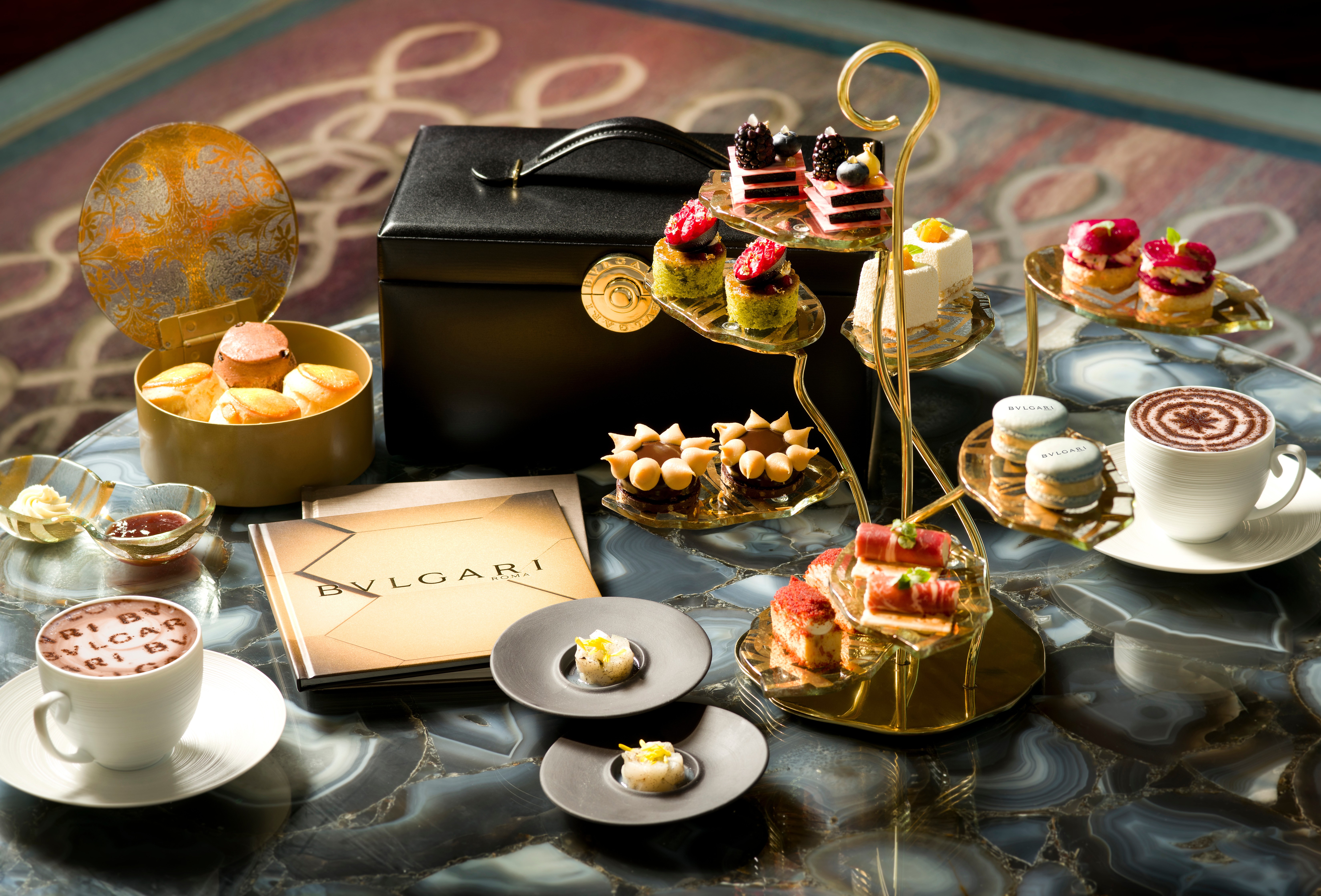 Bulgari teams up with The Ritz-Carlton Bar & Lounge to offer guests a delightful shopping and culinary experience.