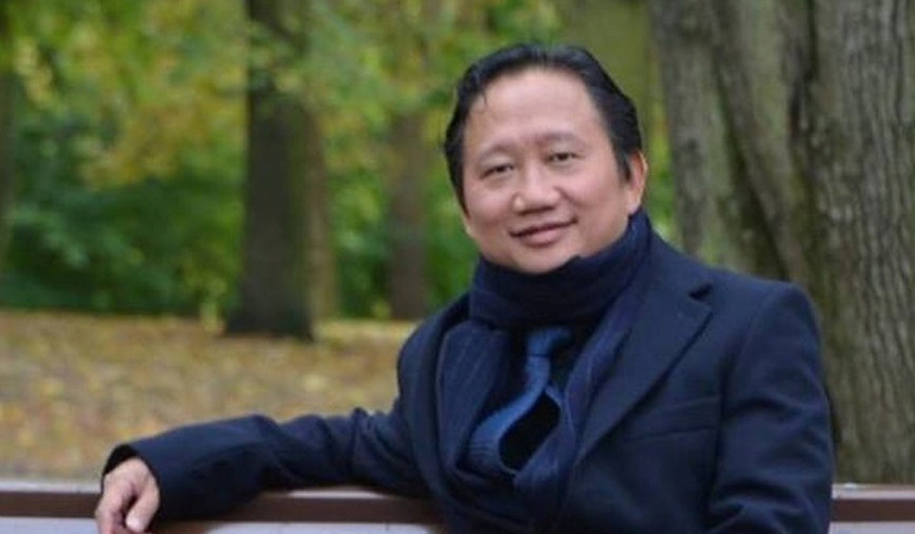 Trinh Xuan Thanh, a former official at state oil company PetroVietnam, sits on a park bench in Berlin in this undated photo. Vietnam's state television on August 3, 2017 broadcast images of the former state oil executive saying he had turned himself into authorities in the southeast Asian country, after Germany accused Vietnam of having kidnapped Thanh who was seeking asylum. Photo: dpa/Reuters