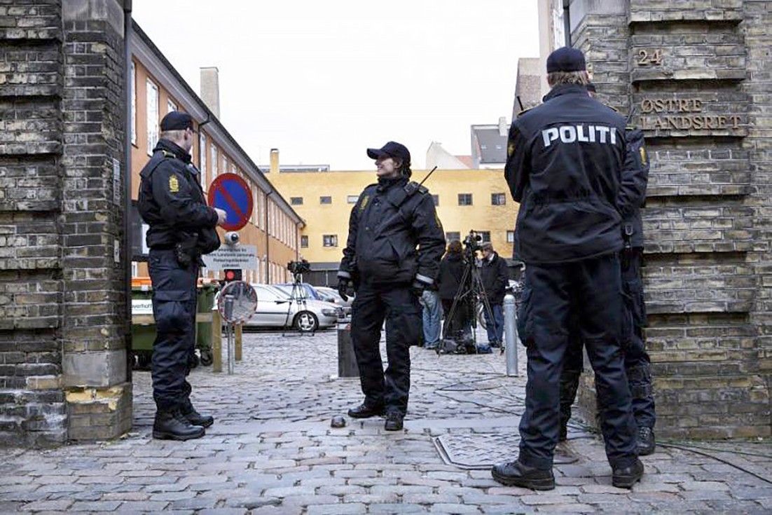 A file picture of genuine Danish police officers guarding the Supreme Court in Copenhagen. Photo: Reuters