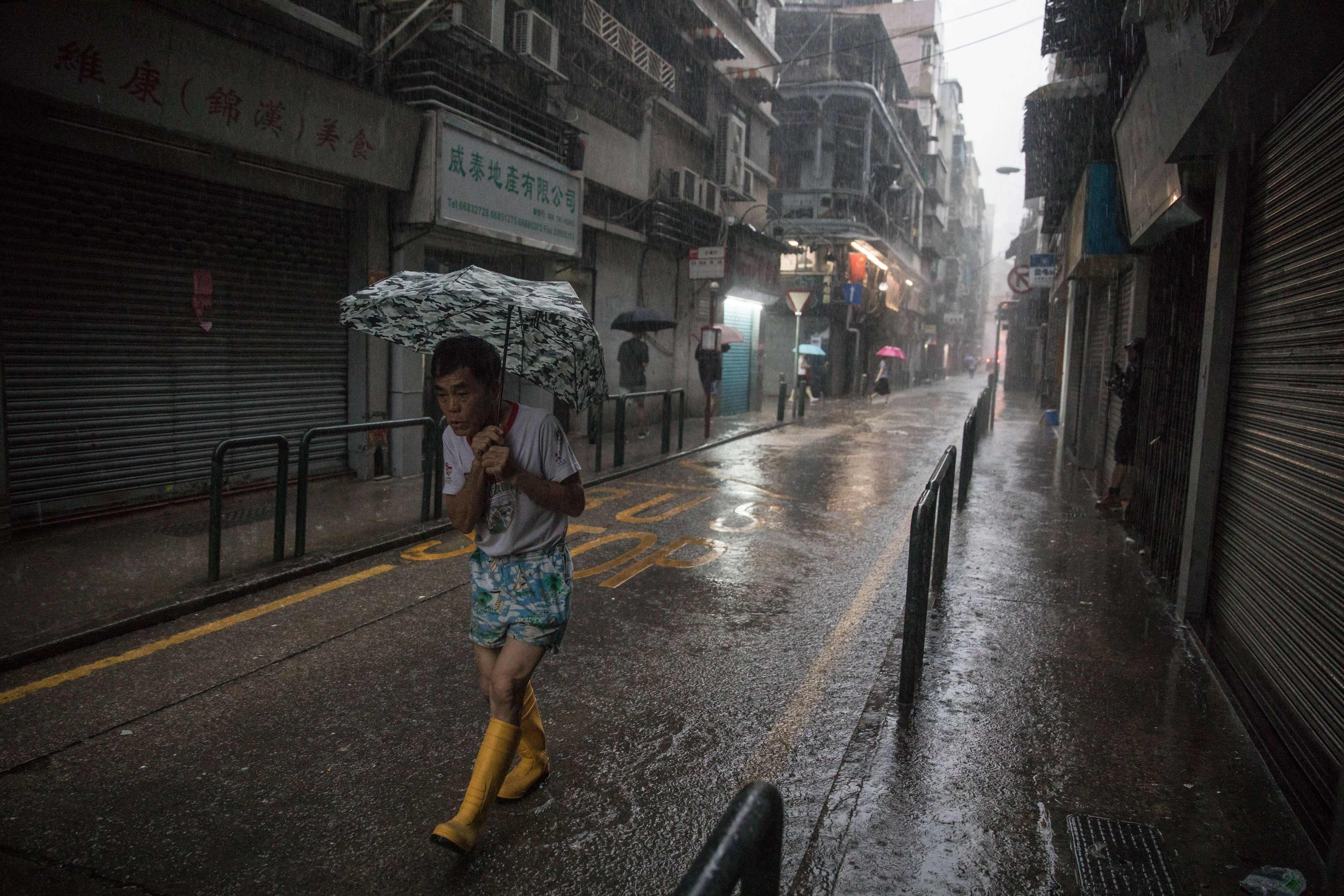 Severe Tropical Storm Pakhar lashes Macau on Sunday. Photo: AFP