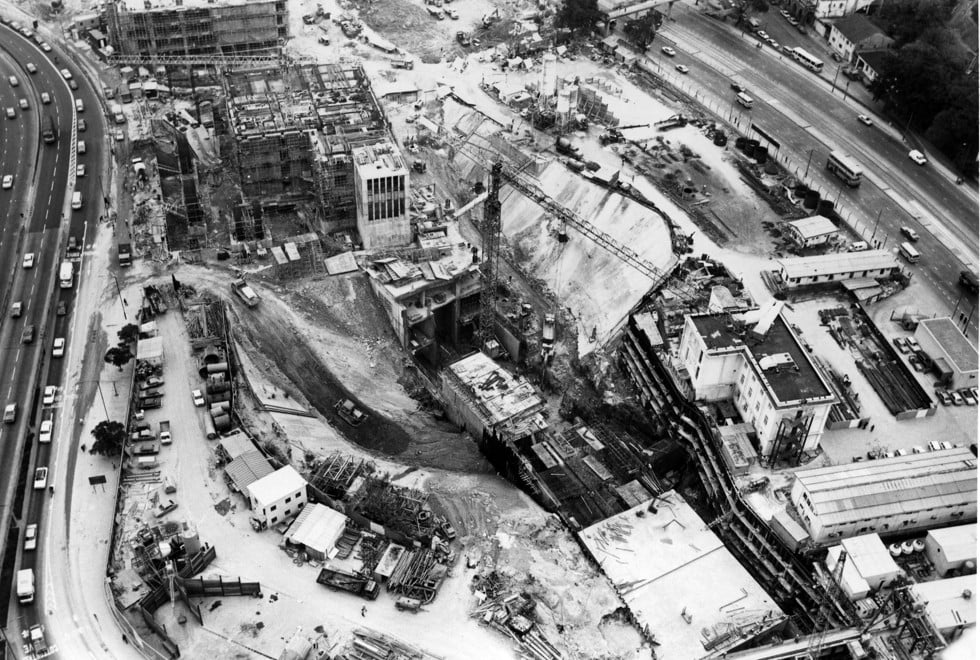 Admiralty station under construction, in February 1979.