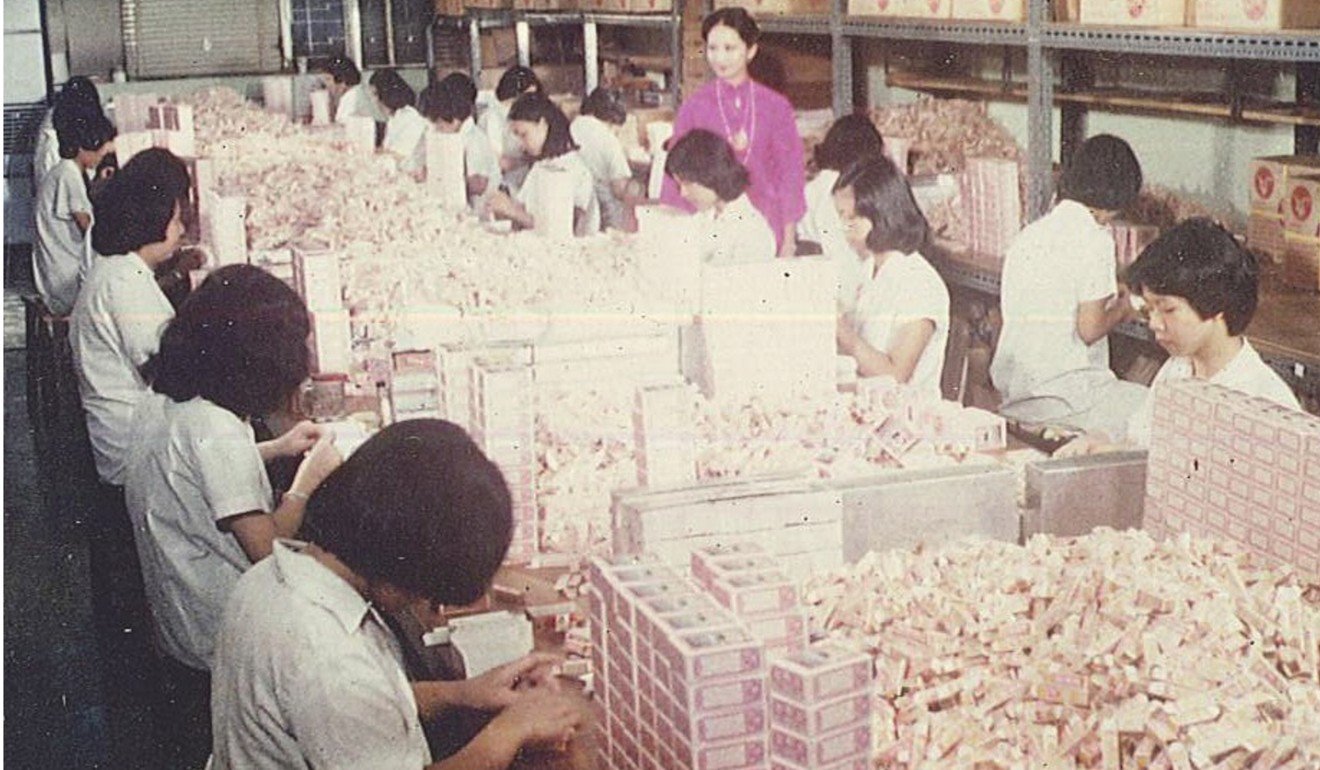 Workers packing Po Chai Pills at the company’s old factory in North Point. Photo: Po Chai Pills