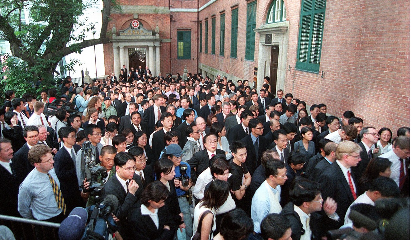 On September 30, 1999, Hong Kong lawyers stage a silent protest march to the Court of Final Appeal to protest against the NPC Standing Committee’s decision to reinterpret the Basic Law. Photo: Martin Chan