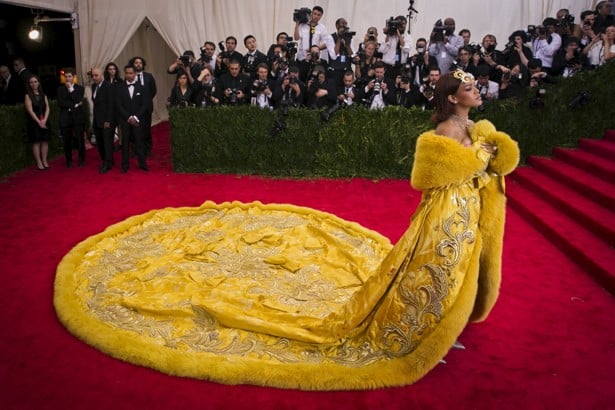 guo pei yellow gown