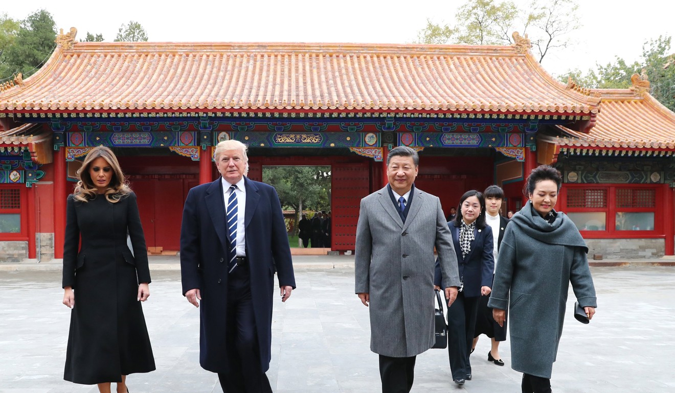 US President Donald J. Trump (2-L), first lady Melania Trump (L), Chinese President Xi Jinping (2-R) and his wife Peng Liyuan at the Palace Museum, or the Forbidden City in Beijing, China, 08 November 2017. Photo: Xinhua